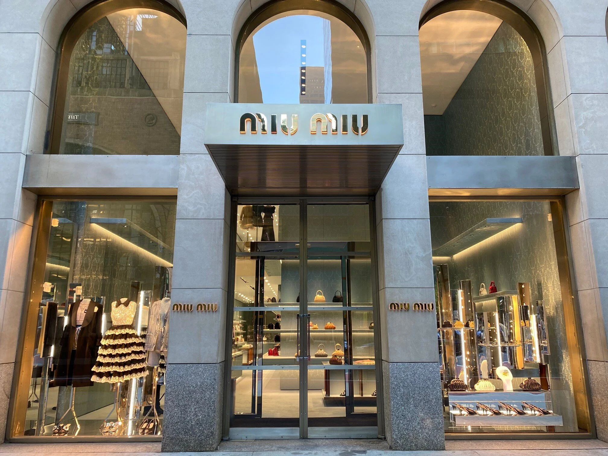 Miu Miu USA 57th Street 19.11.2020 (00).jpg