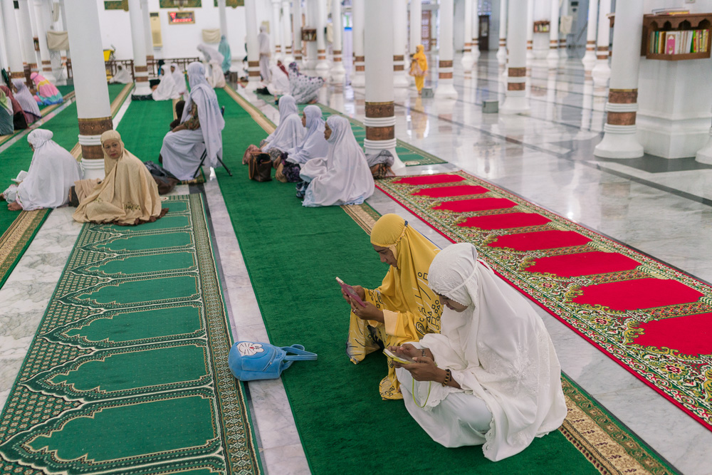In between - living under the Sharia Law