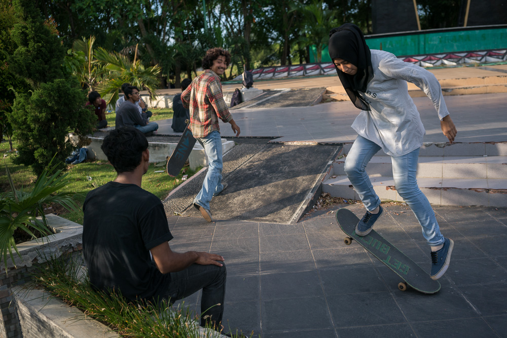 In between - living under the Sharia Law