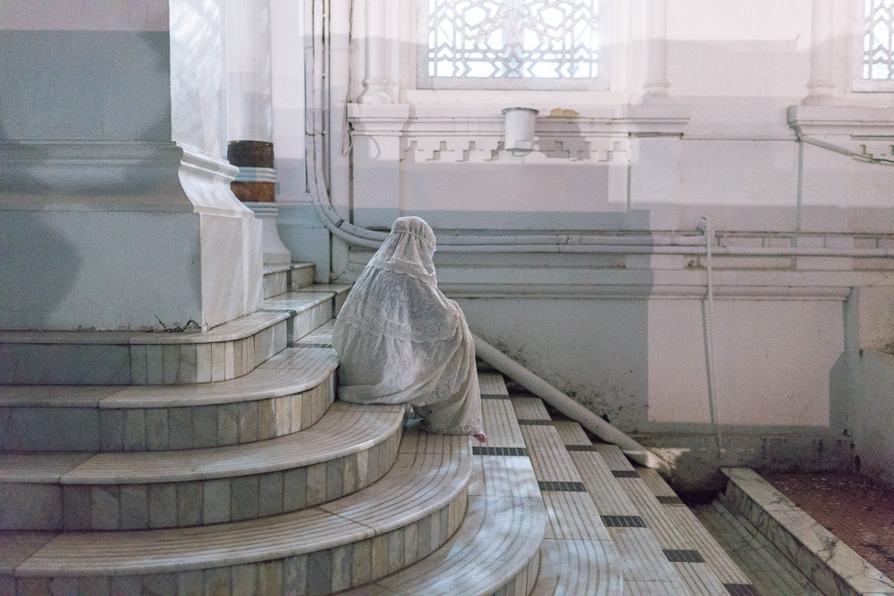 In between - living under the Sharia Law