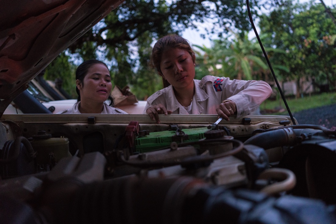 NPA's female UXO clearing team