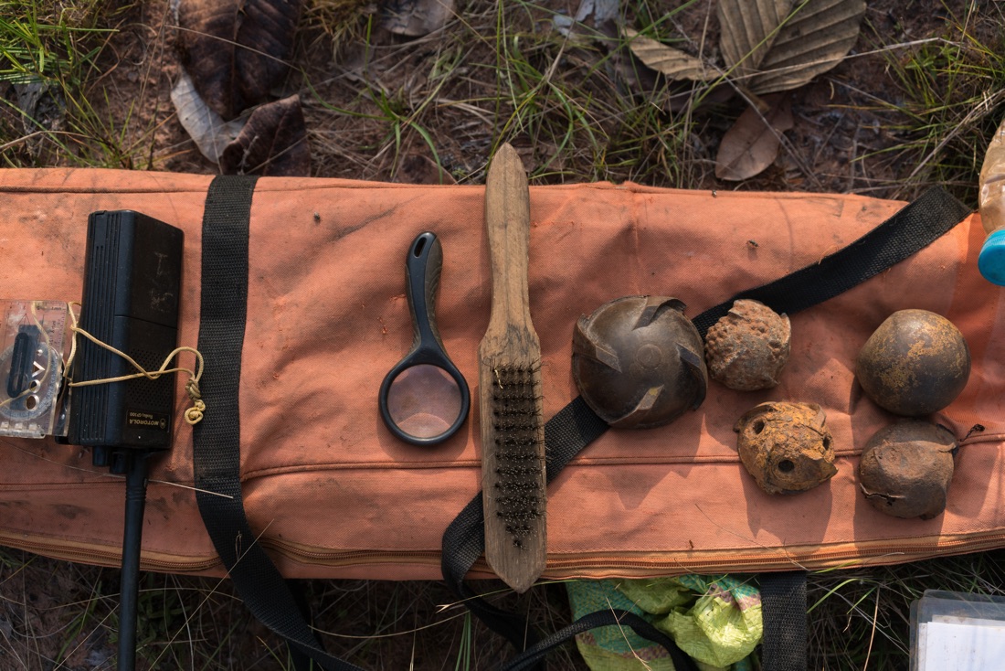 NPA's female UXO clearing team