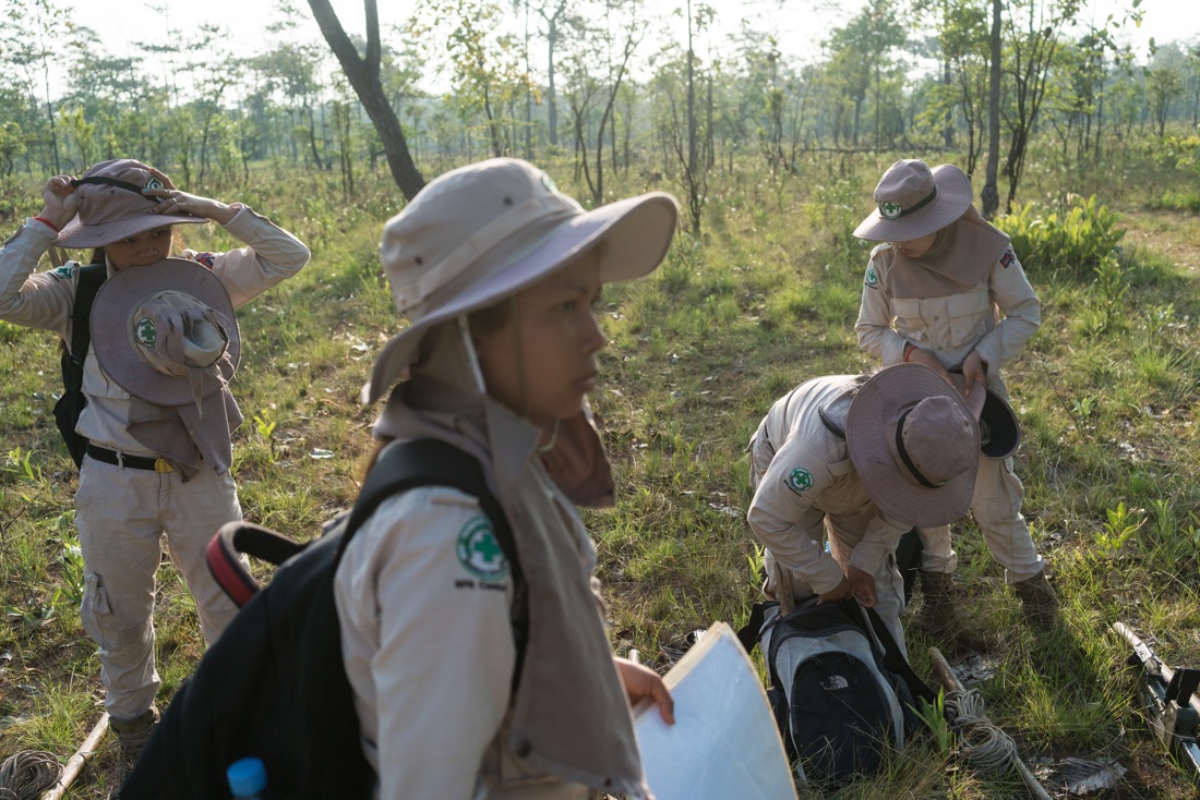 NPA's female UXO clearing team