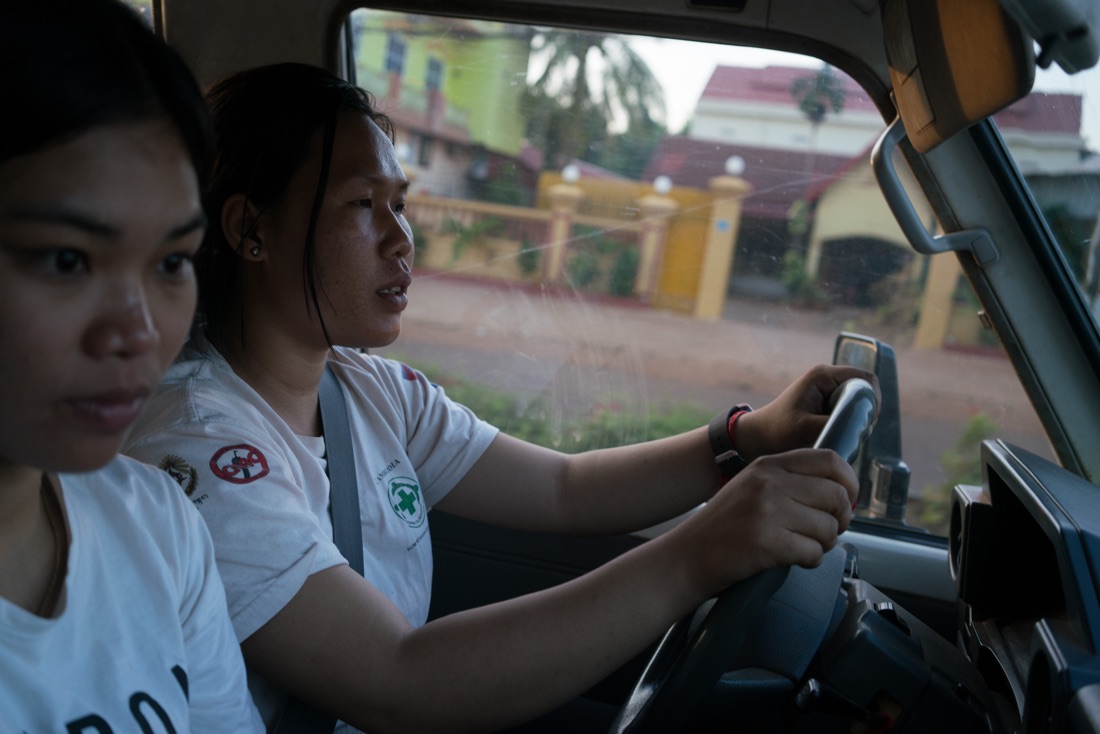 NPA's female UXO clearing team