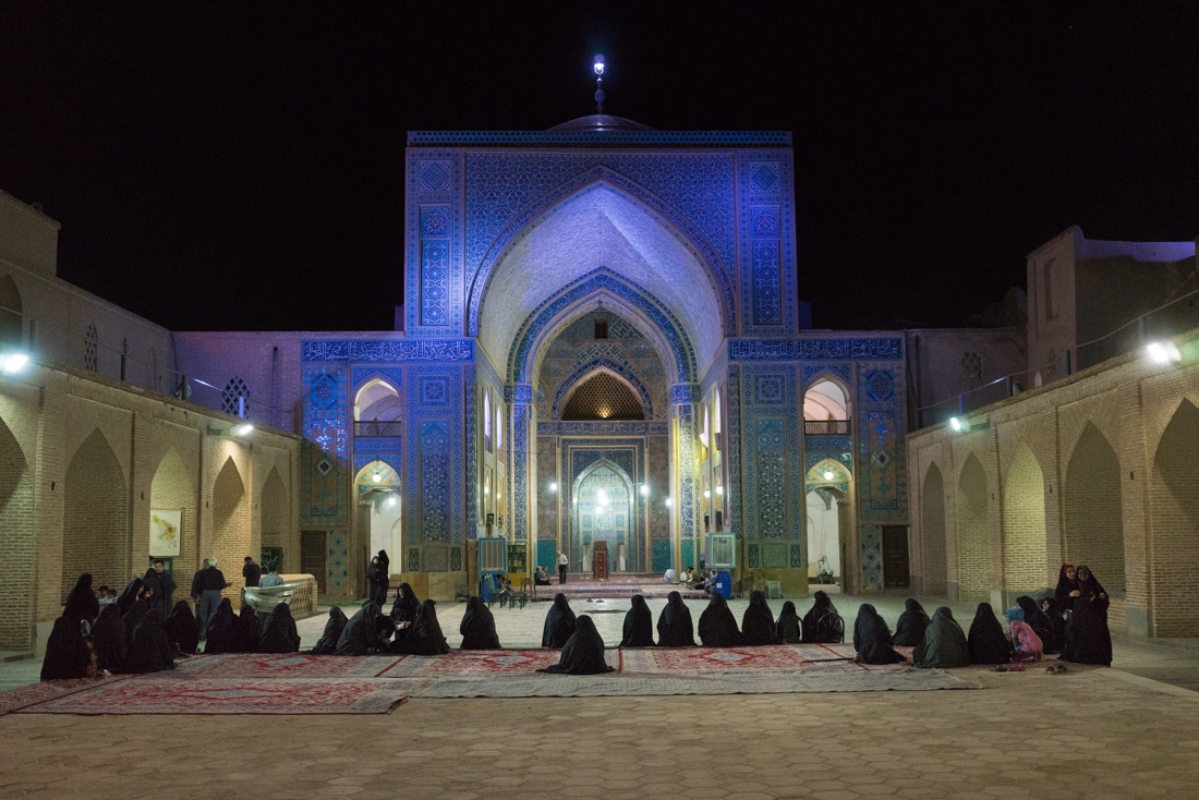  June 22, 2014 - Yazd (Iran). Locals gathered at Jame Mosque of Yazd. © Thomas Cristofoletti / Ruom 