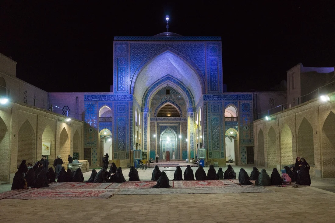 June 22, 2014 - Yazd (Iran). Locals gathered at Jame Mosque of Yazd. © Thomas Cristofoletti / Ruom
