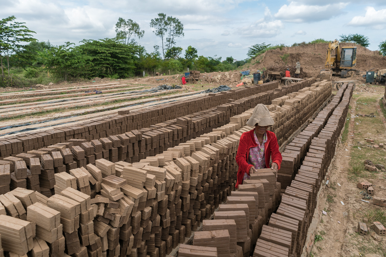 Blood Bricks - Untold Stories of Modern Slavery and Climate Chan