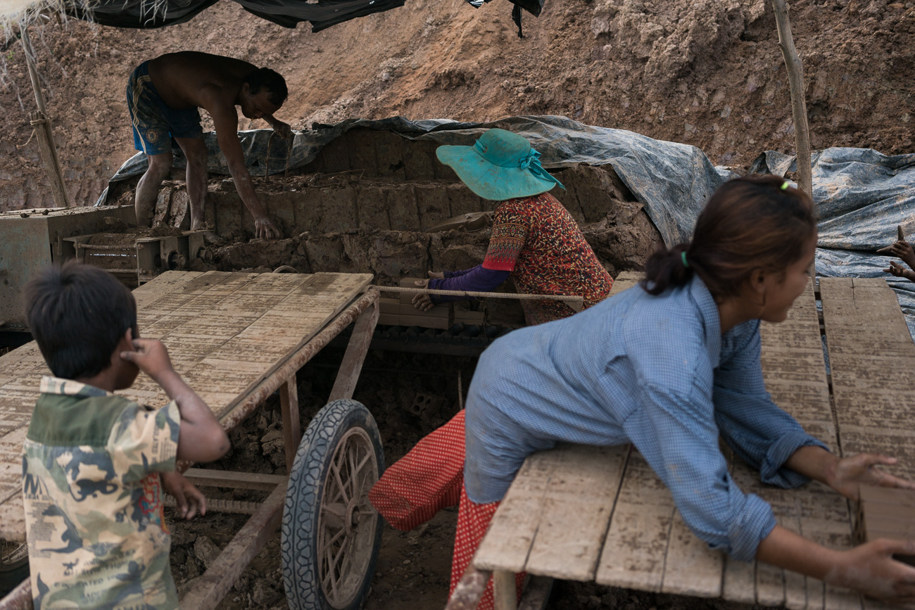 Blood Bricks - Untold Stories of Modern Slavery and Climate Chan