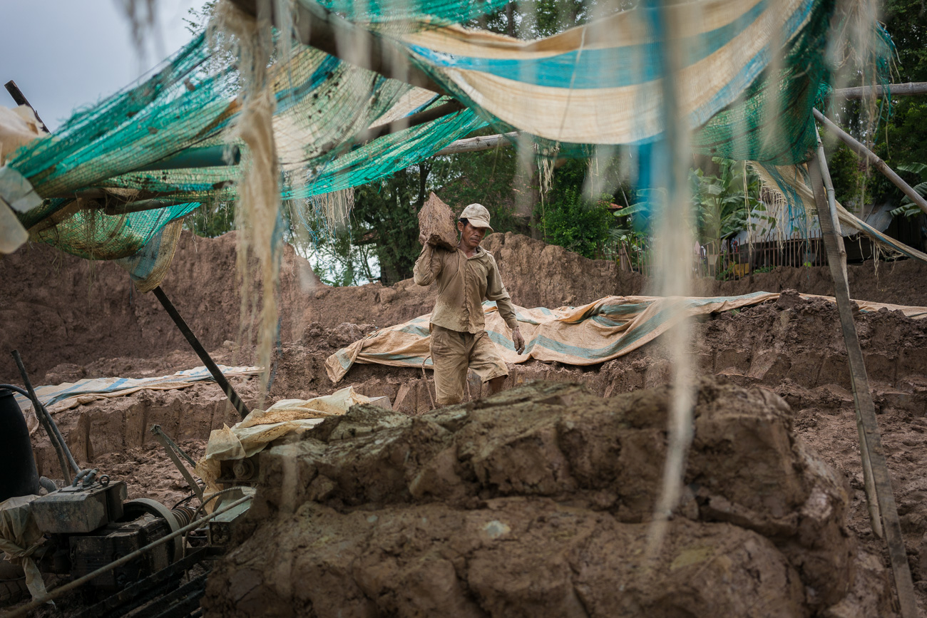 Blood Bricks - Untold Stories of Modern Slavery and Climate Chan