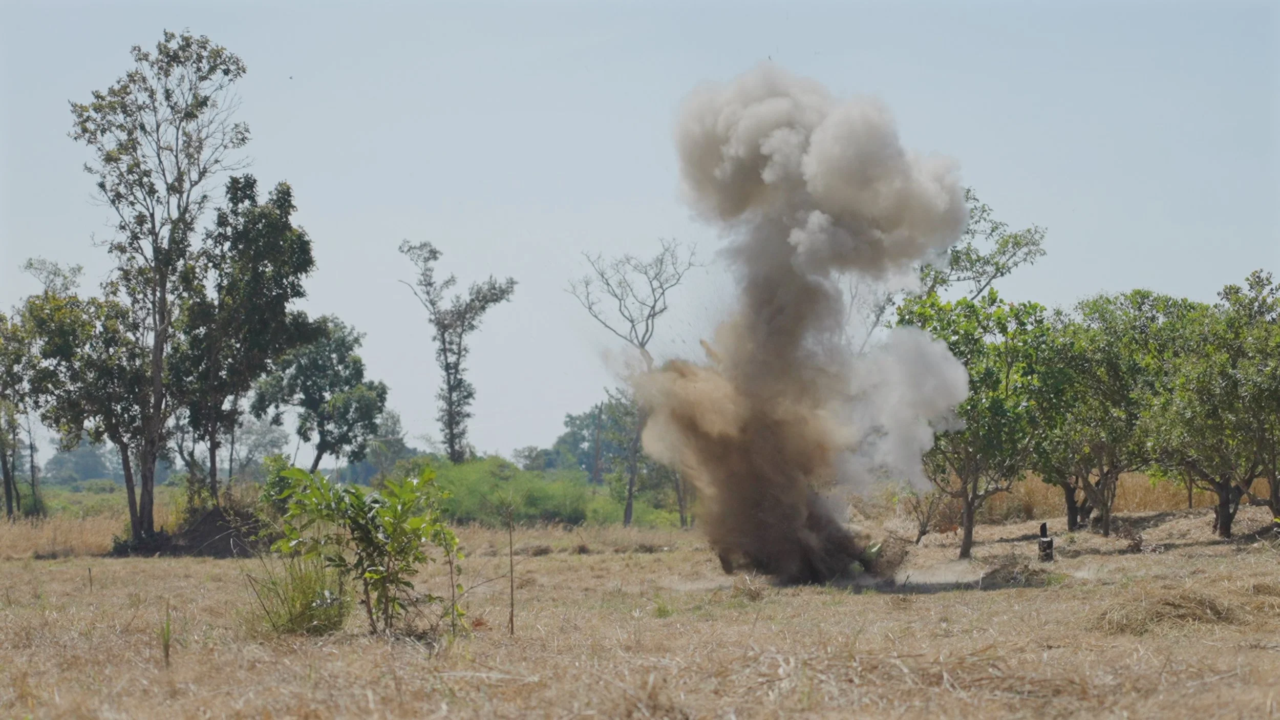 VOA_UXO_Deminers_Cambodia27.jpg