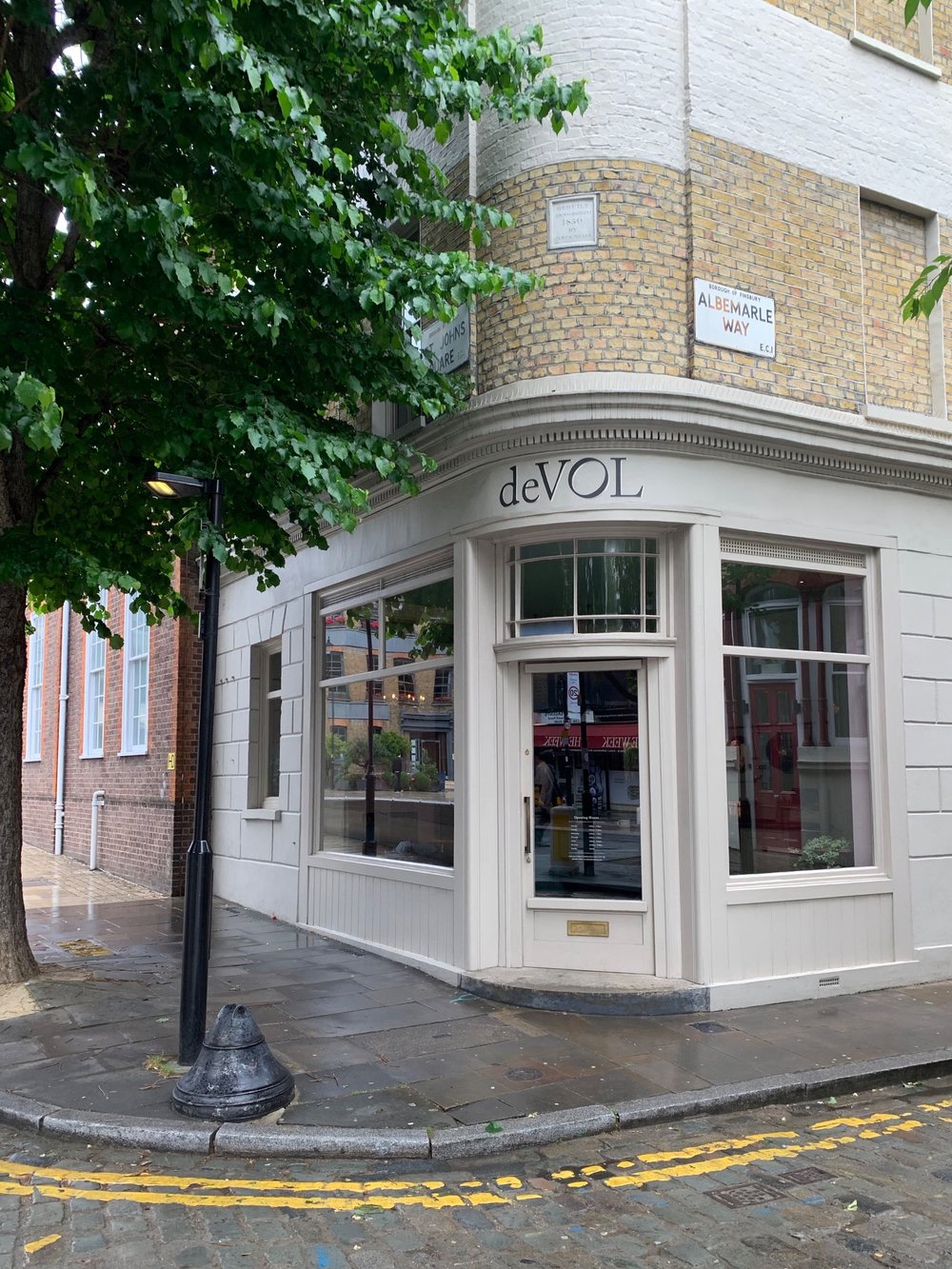  I’ve been following this British kitchen design company for awhile now, so of course we had to make a pilgrimage.  This particular store was located in the Clerkenwell neighborhood in London.  Just lovely.  I’m really becoming a interior design nerd