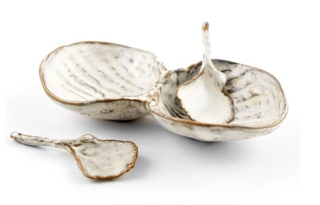 Cherrystone Clam salt and pepper dish with spoons