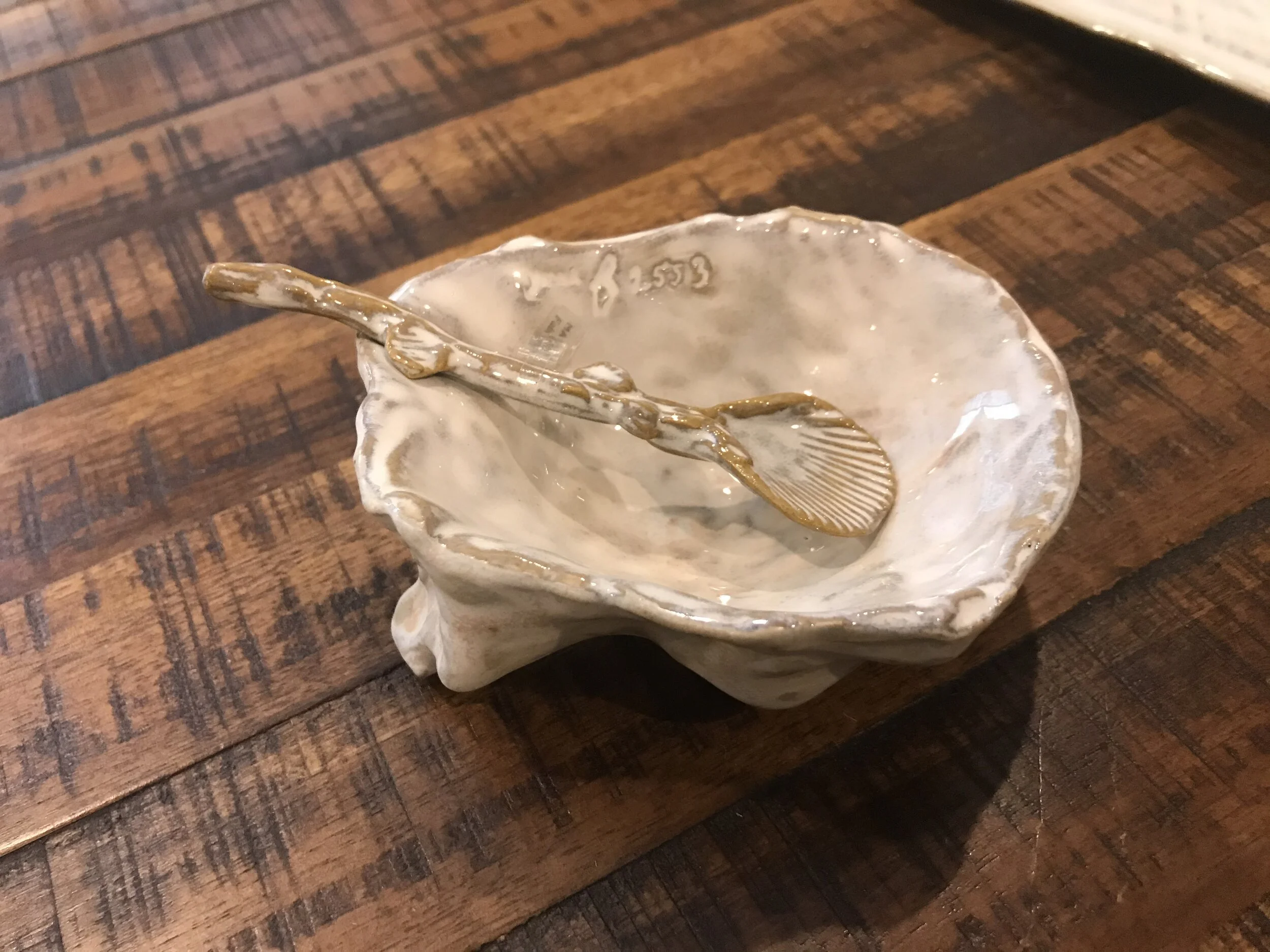 Yarnnakarn Oyster Bowl with Limpet Spoon 
