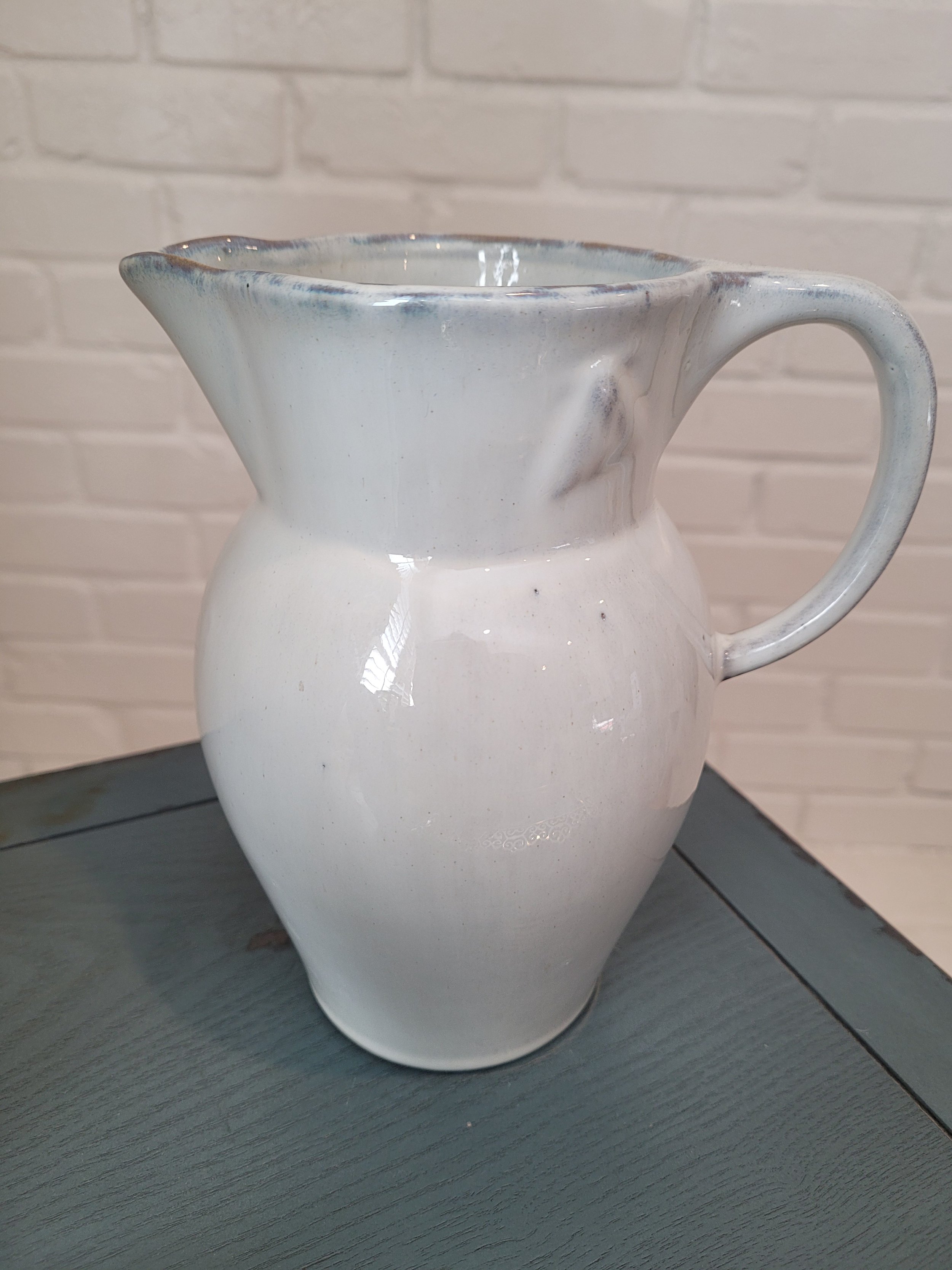 Yarnnakarn Pitcher (large)