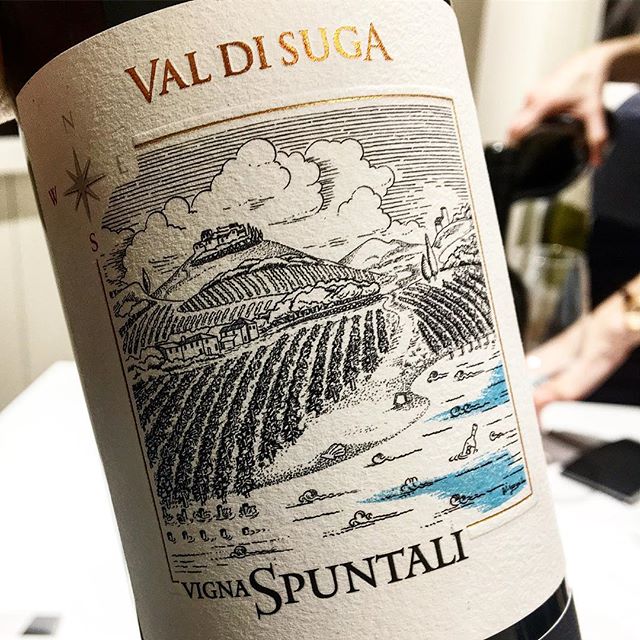 Brunello di Montalcino, Vigna Spuntali ⚡️
.
Nothing compares to a great bottle of Brunello di Montalcino. Vigna Spuntali is one of Val di Suga’s three sites, all individual and complex in their own right, but Spuntali is really their Grand Cru
.
Available in Australia exclusively via Vinify Wine Co
.
Val Di Suga