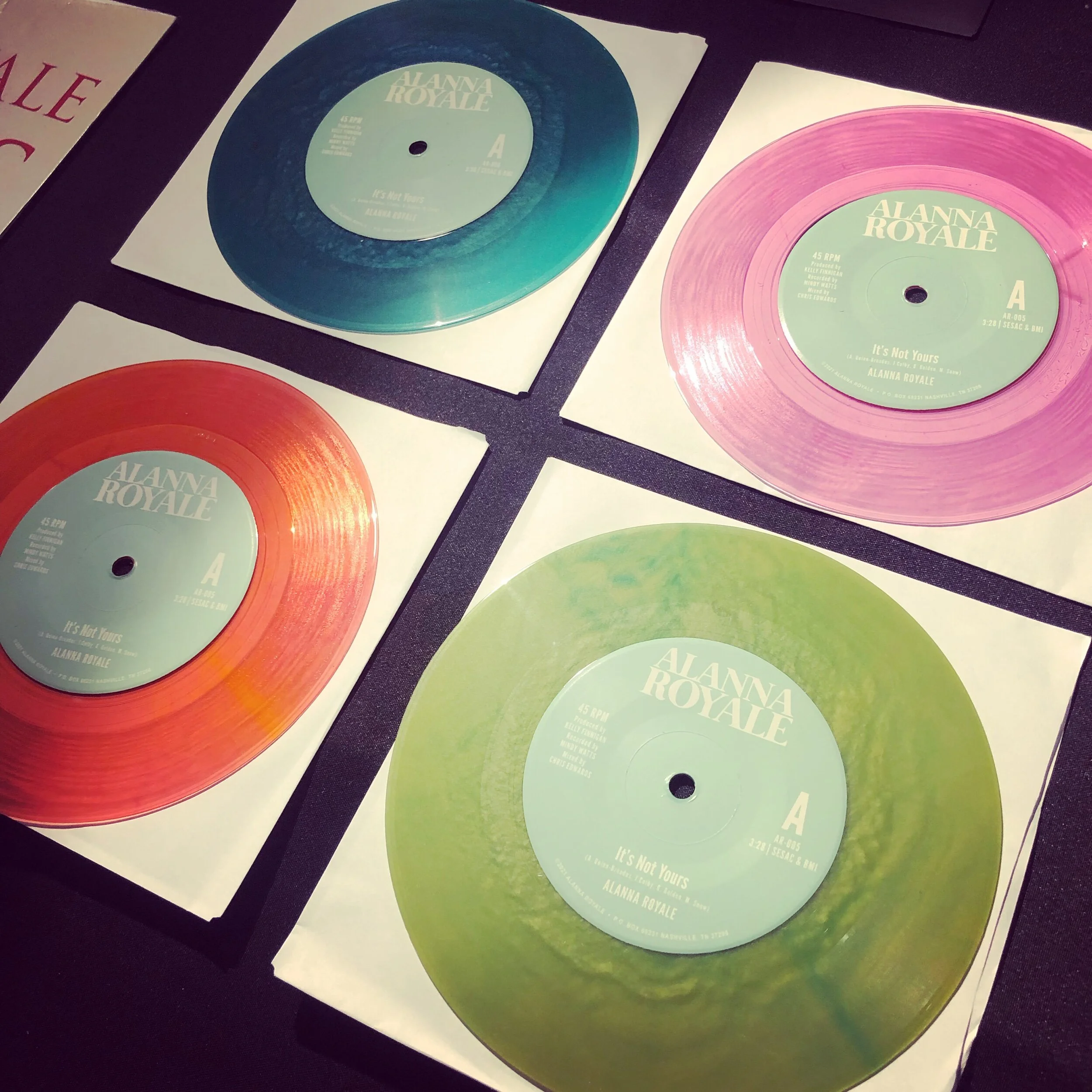 285E736B-463A-4BB6-BB50-AEC2D5B2E6CE