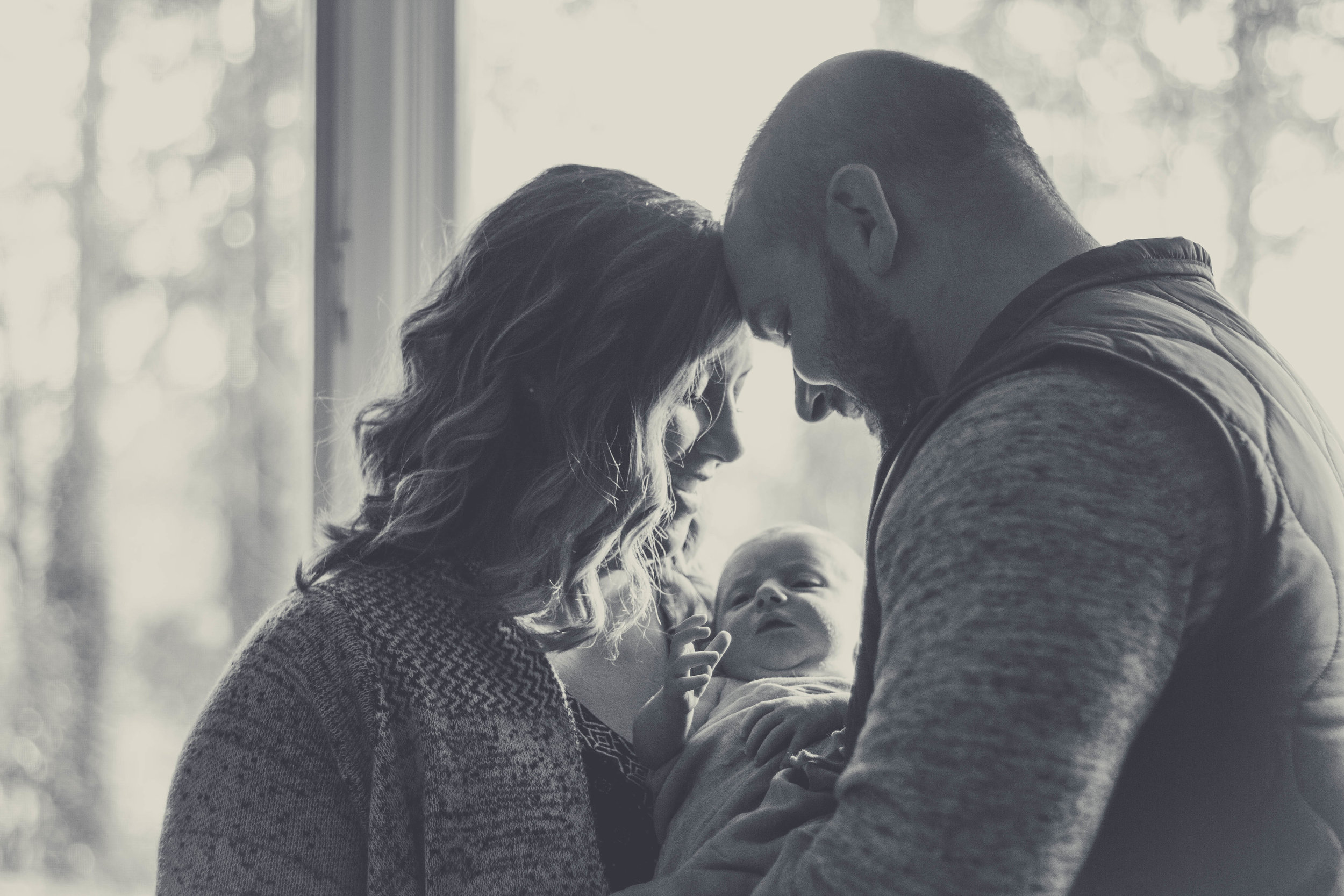 Couple with newborn Lifestyle Newborn Vancouver Washington Jaime Bugbee Photography