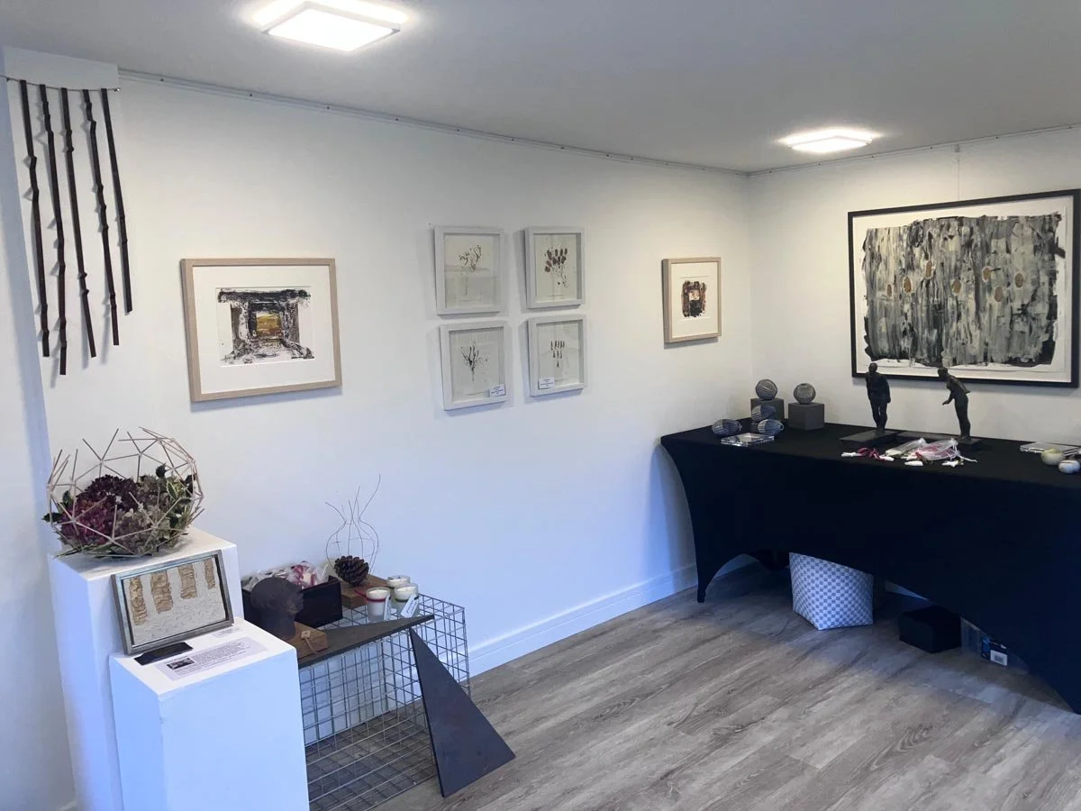 Exhibiting Paintings, Sculpture, Ceramics and Prints