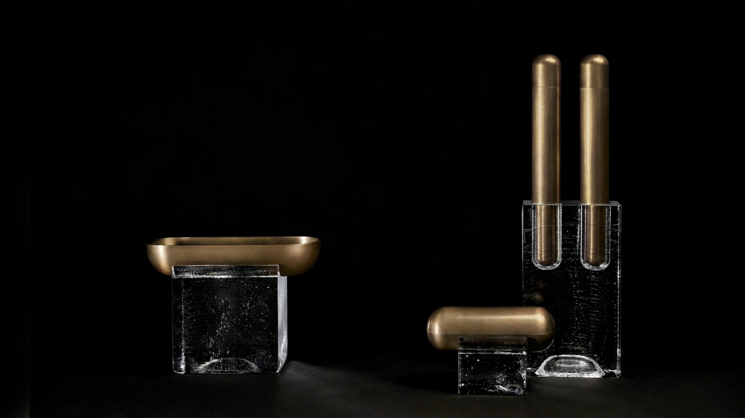 APPARATUS - BLOCK GROUP - BLACK SEAMLESS 1 - LOW.jpg