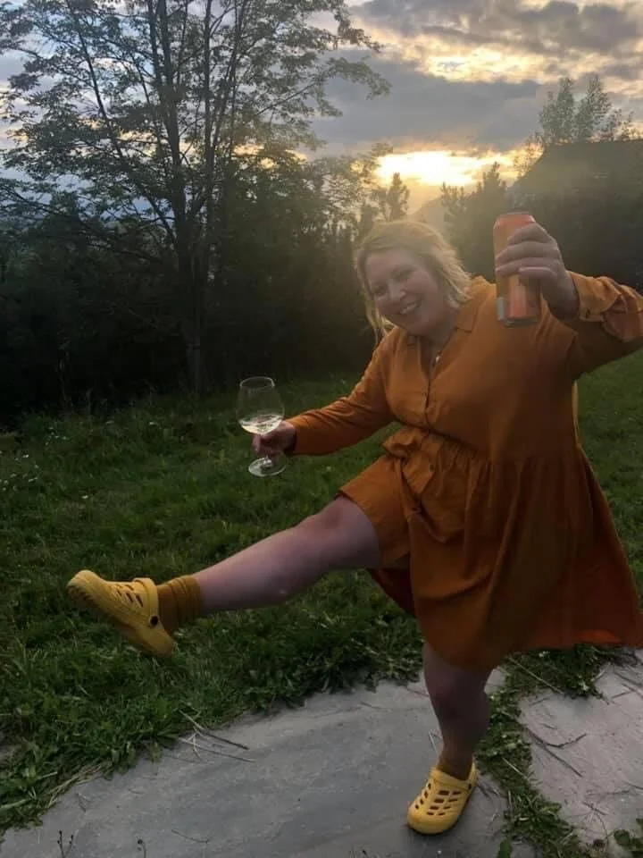 To brune revy 2.jpeg