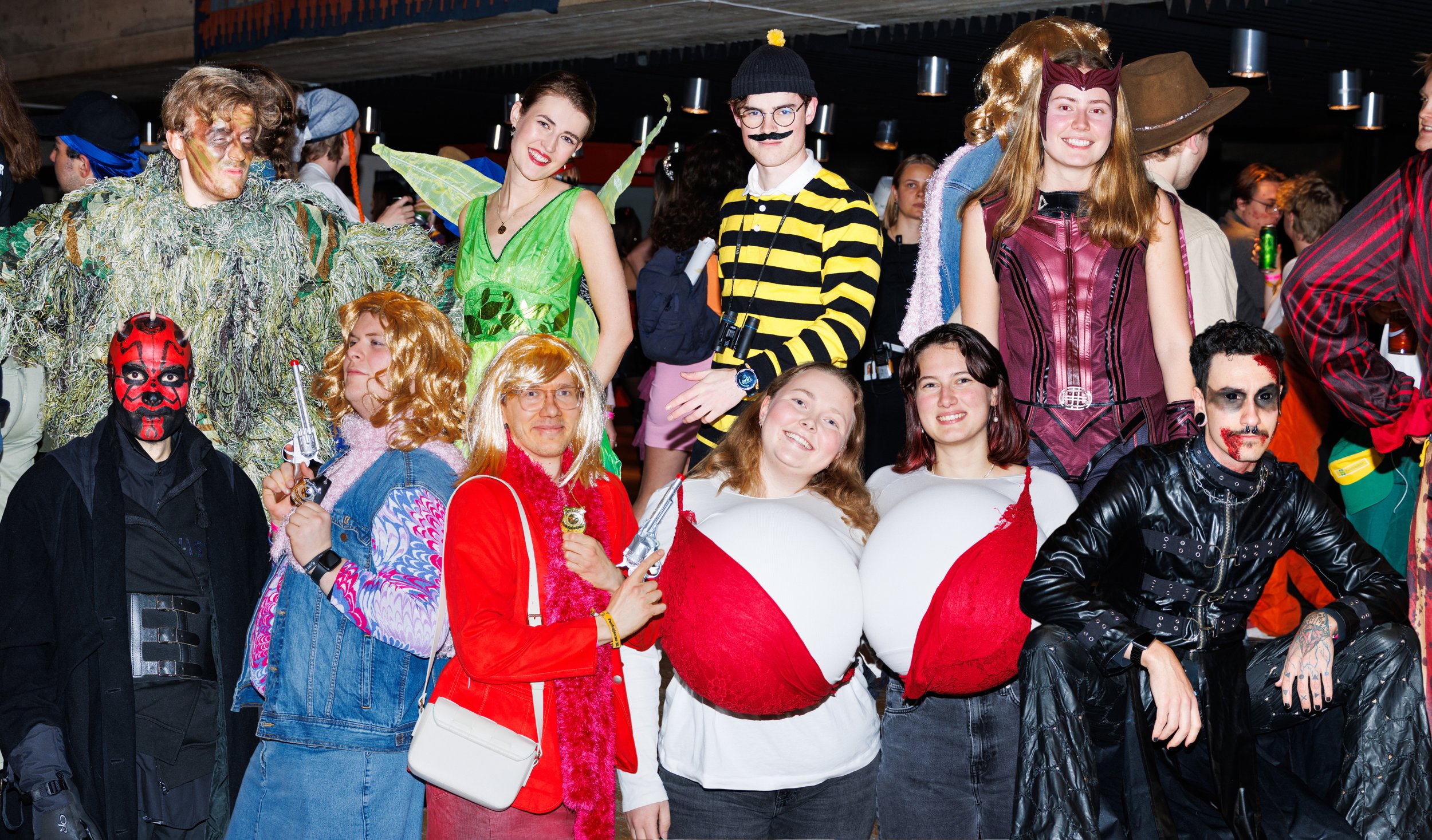 Review of Halloween costumes at FjÅse performance 