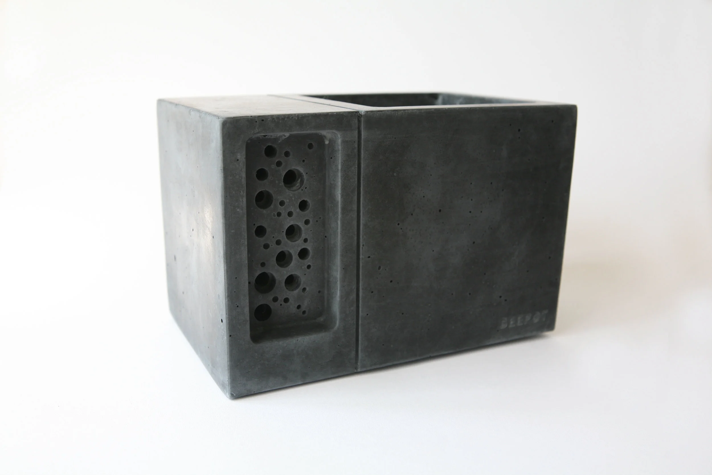 Charcoal Black Beepot