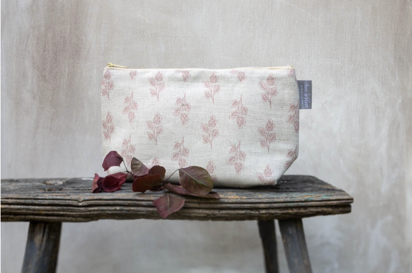 wash bag.png