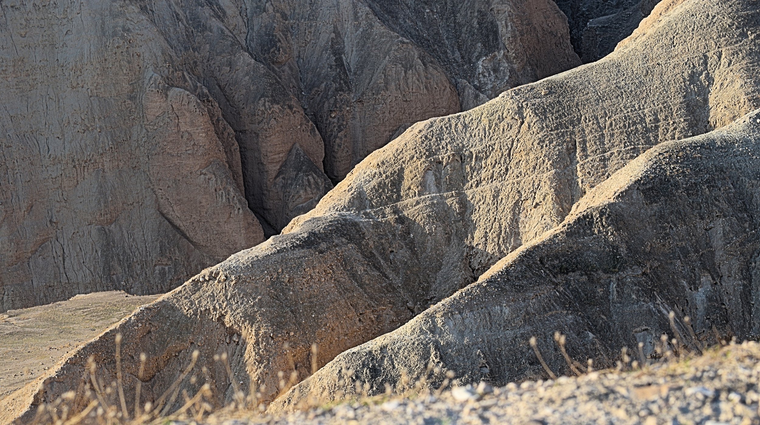Sunlight on Wadi Og 4-1.jpg