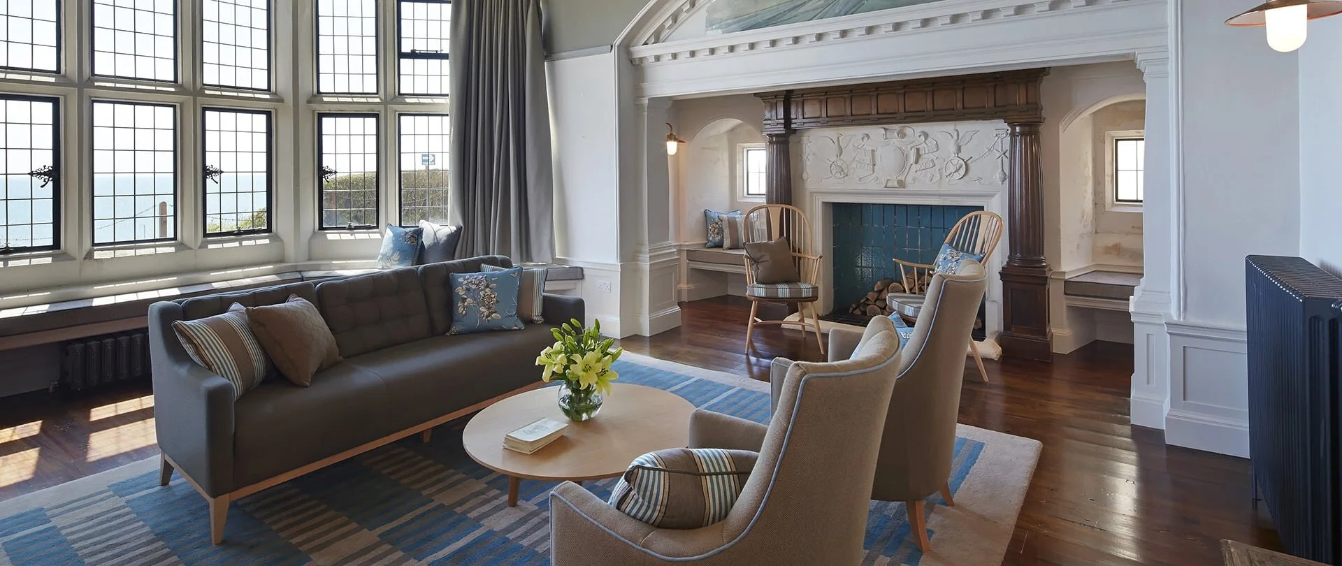 This is the boarding school I went to. It didn’t look as nice when I was studying, but right now you can see how comforting this drawing room is. Photo from school website