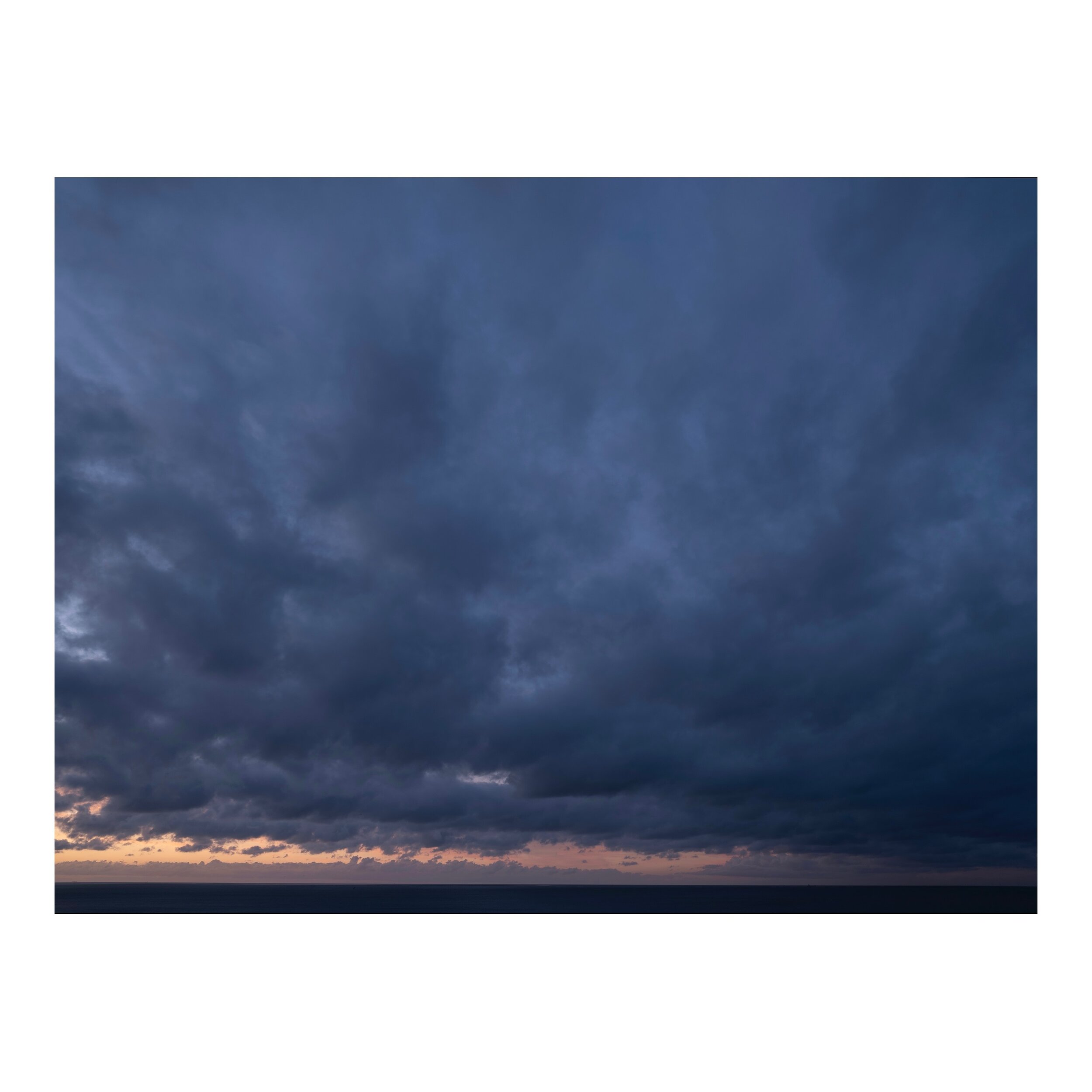 Cloudscape.
.
.
.
.
.
.
#cloudscape #horizon #sea #sundown #margate #thanet #cliftonville #walpolebay