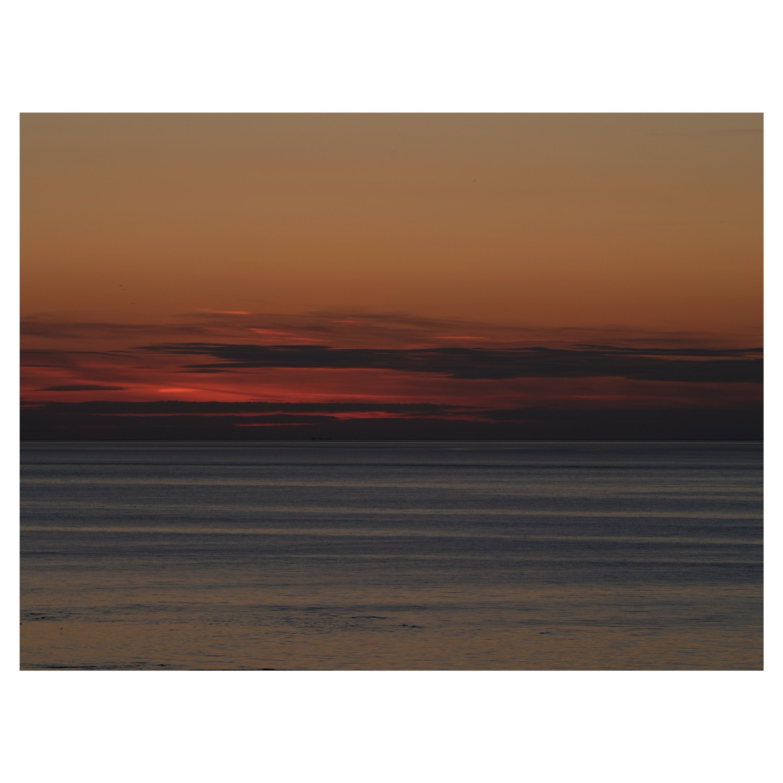 Tan lines.
.
.
.
.
.
#sun #sunset #sea #seascape #horizon #fujifilmgfx100s #gfx #instaphoto #photooftheday