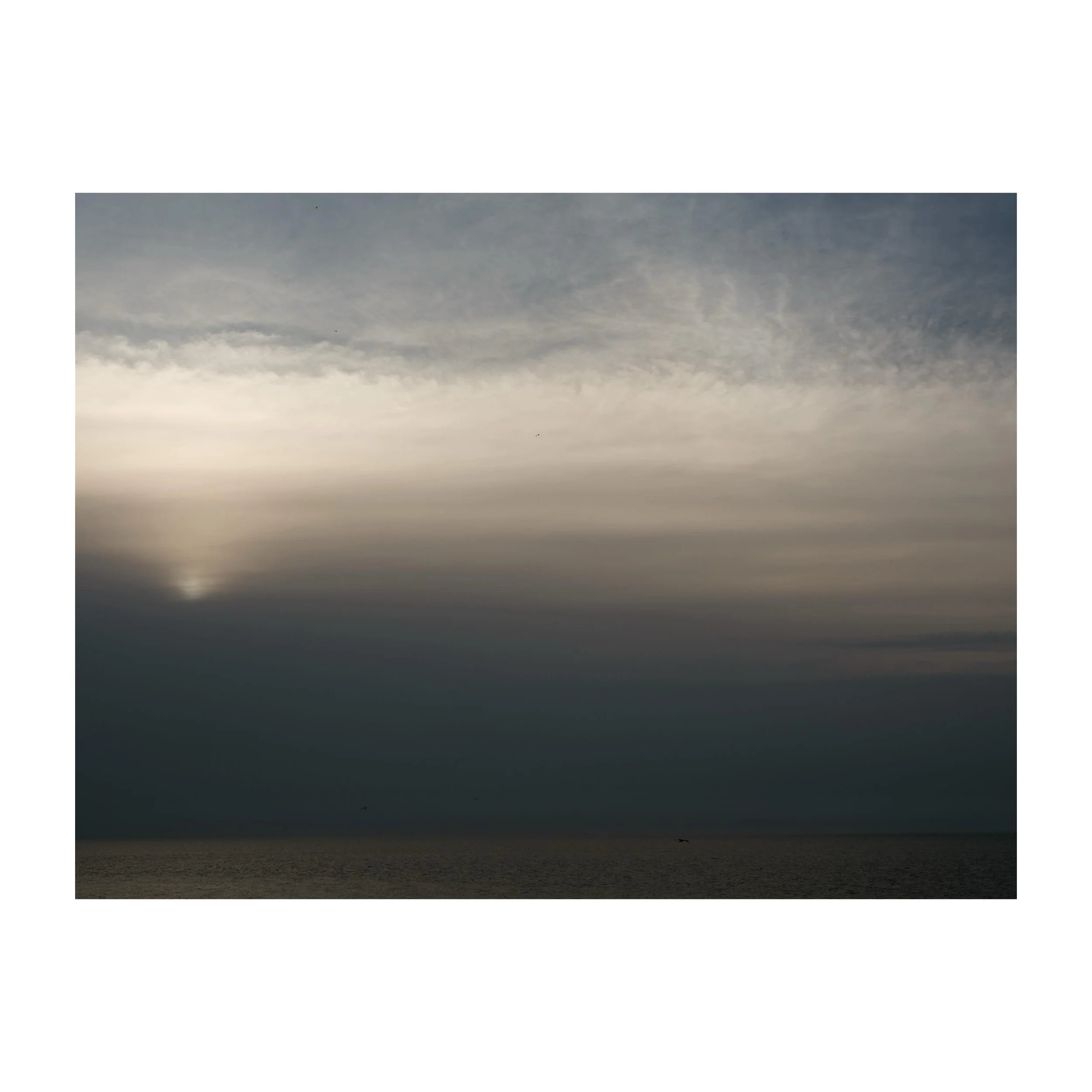 Pre heatwave cold snap. 
.
.
.
.
.
#cold #heatwavecoming #sunset #clouds #horizon @fujifilmuk