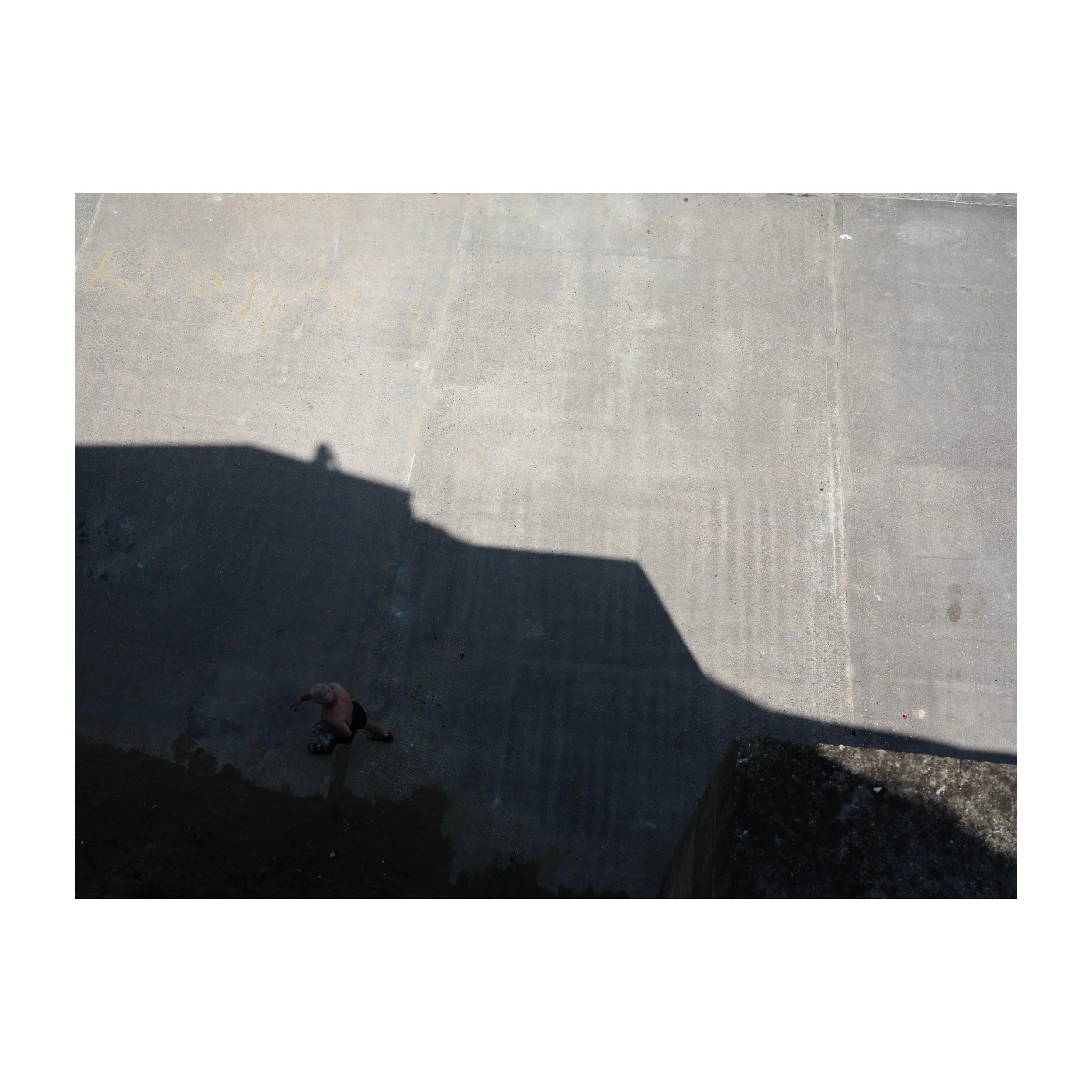 Stay cool in the shadows. 
.
.
.
.
.
#shadows #summer #concrete #seaside #gfx