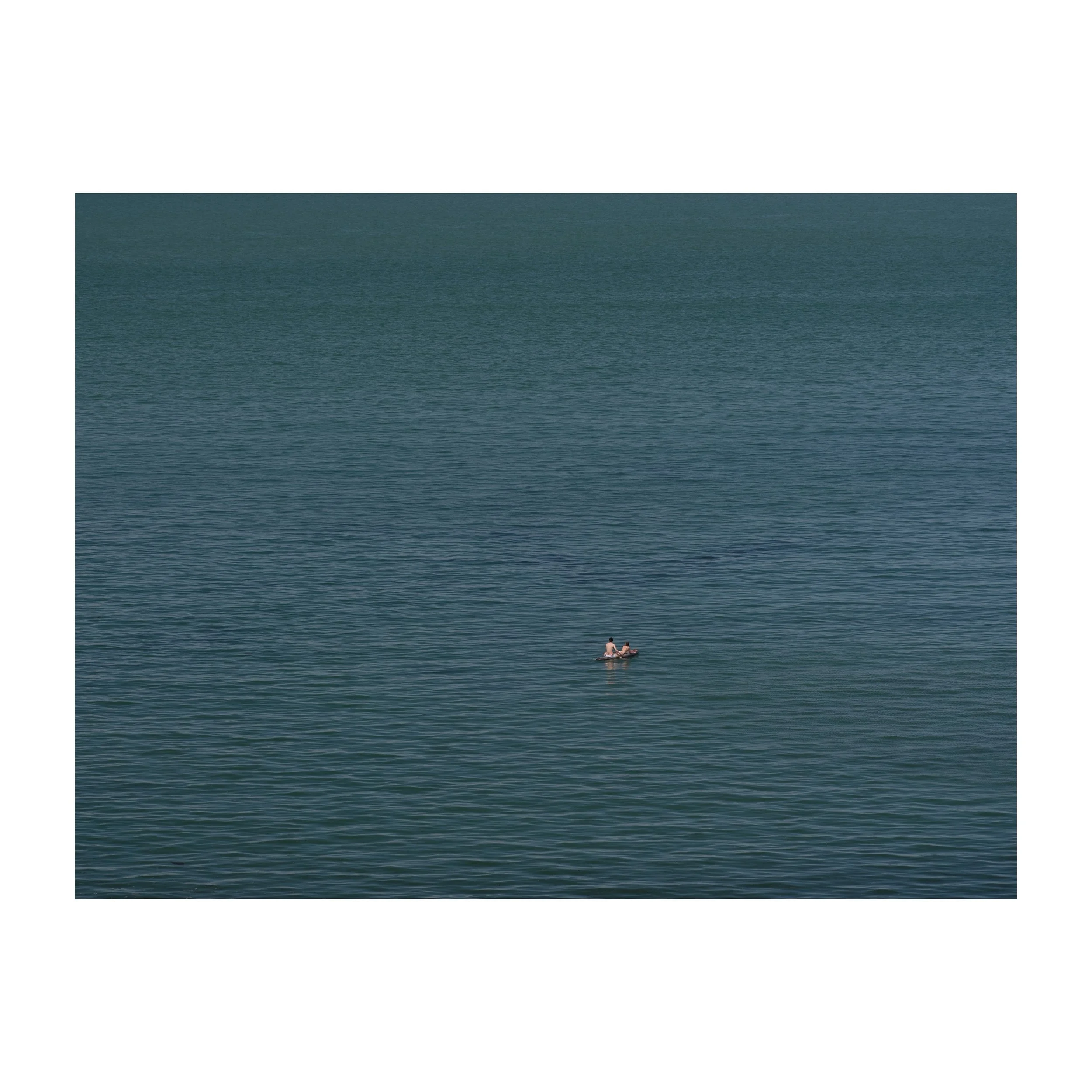 187/365
All at sea.
.
.
.
.
.
#sea #allatsea #seaside #paddleboard #fujifilmgfx100sii