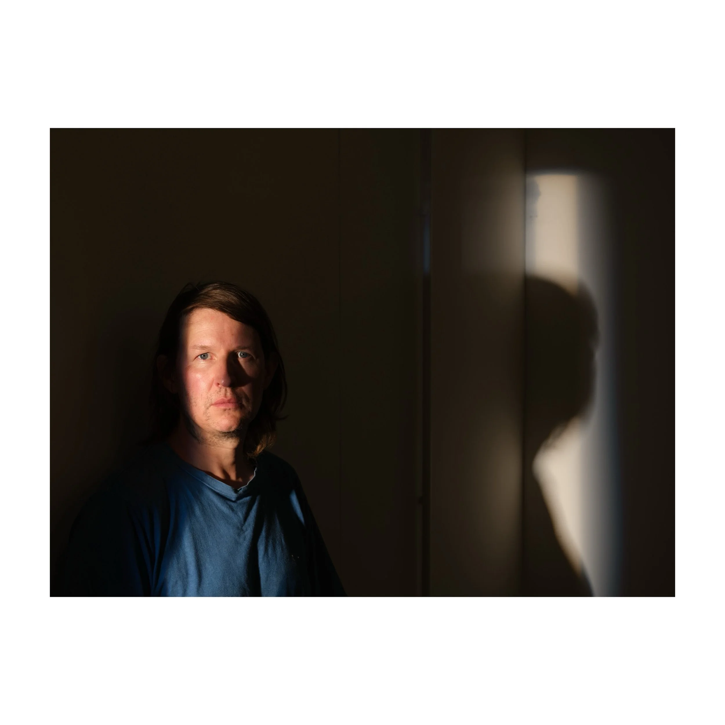 196/365
Self portrait with Profoto adapted theatre light..
.
.
.
.

#theatrelight @profoto #studiolighting #studio #selfportrait #gfx100sii
