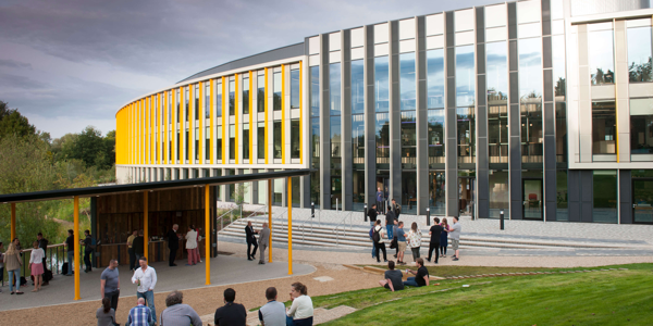 Equipo de desarrollo de RedCloud The Bradfield Centre 184 Cambridge Science Park CB4 0GAF Cambridge, UK E: hello@redcloudtechnology.com T: +44 (0) 207 754 3735