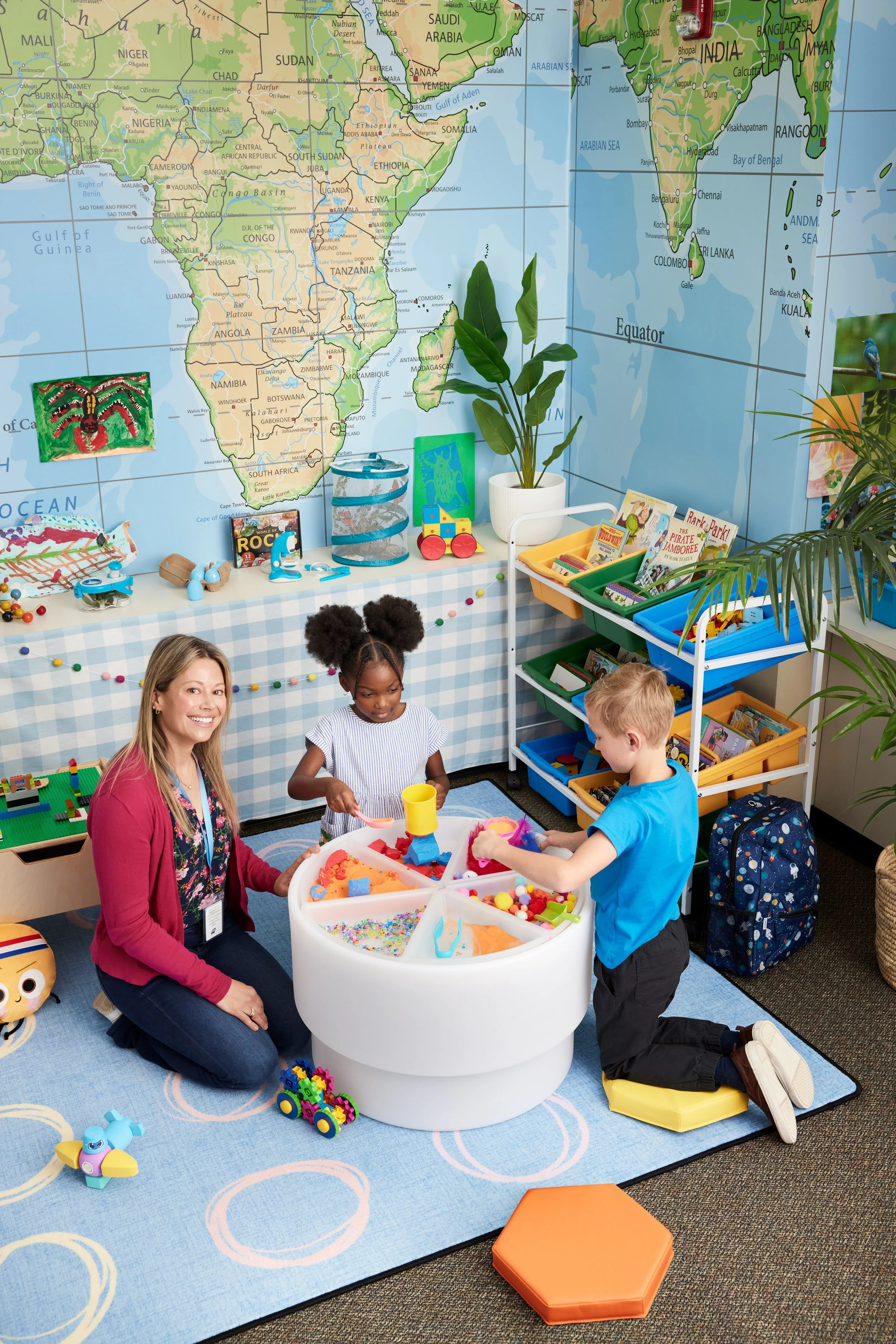 250309_WAu_Scholastic_STEM Space Cover Try_1339_FINAL.jpg