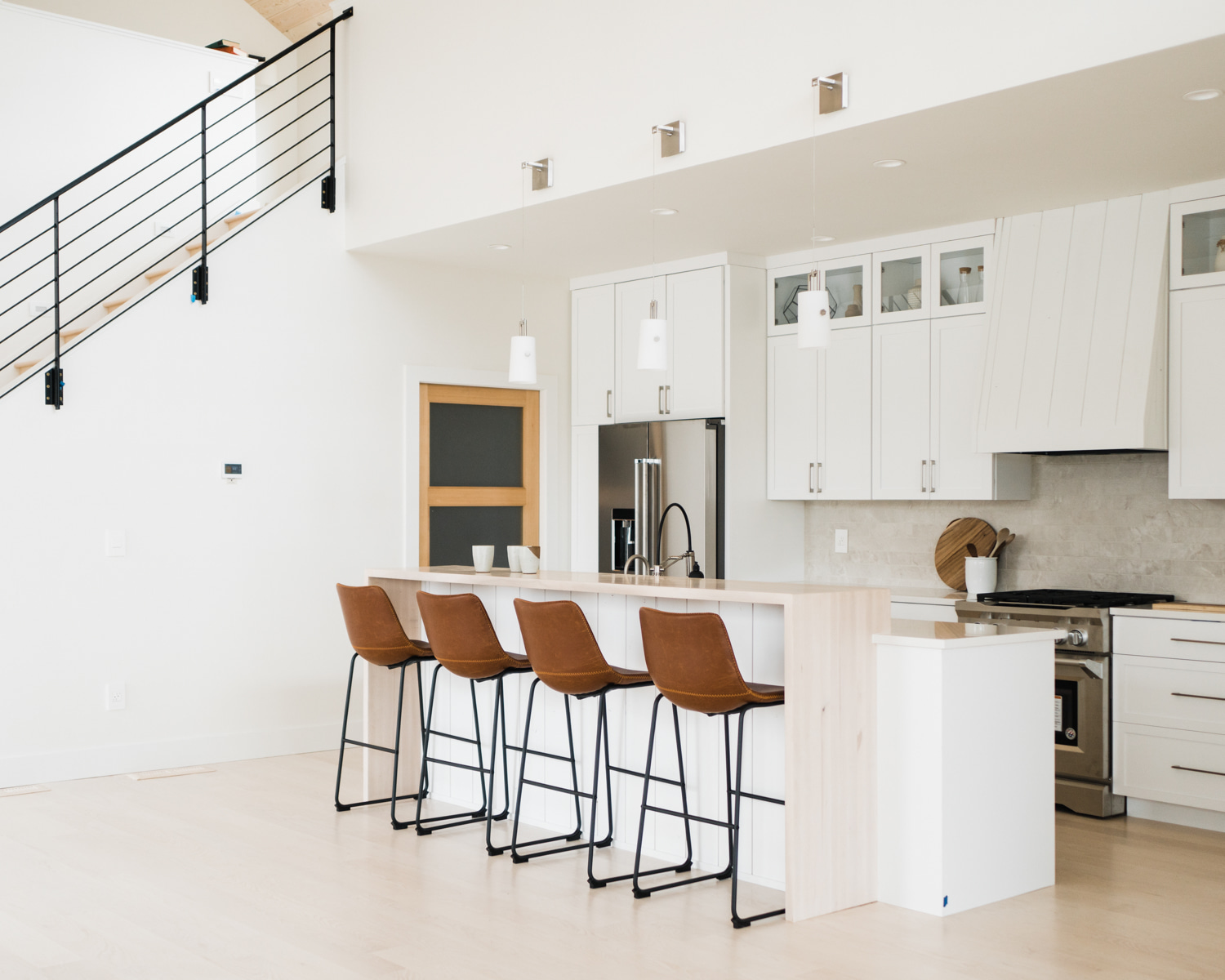042019_Furn-3.jpg