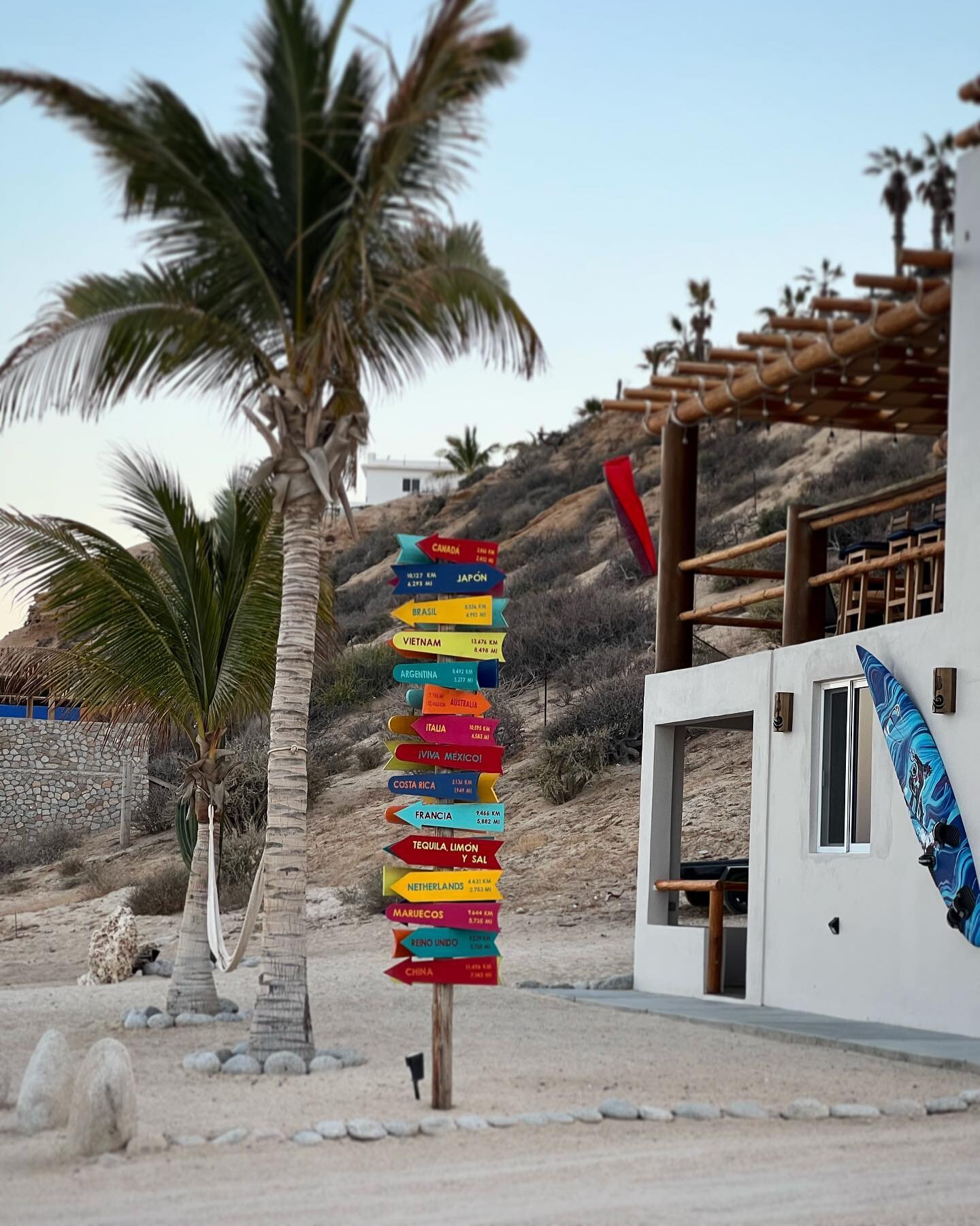 Ever been Kite Surfing?! Me neither. It was really cool to watch them from our AirBNB though. El Sargento, Mexico is a perfect combination of local life and fun.
&bull;
&bull;
&bull;
#elsargento #mexico #mexicolife #travelphotography