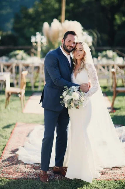 The Bride wore custom Katie Fong Bridal. Image by Monro Photography. 