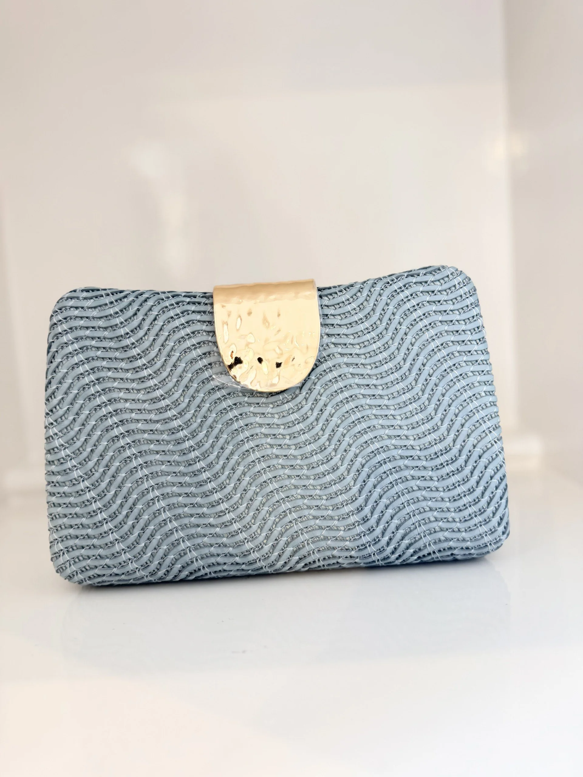 Lindy Woven Clutch-Blue