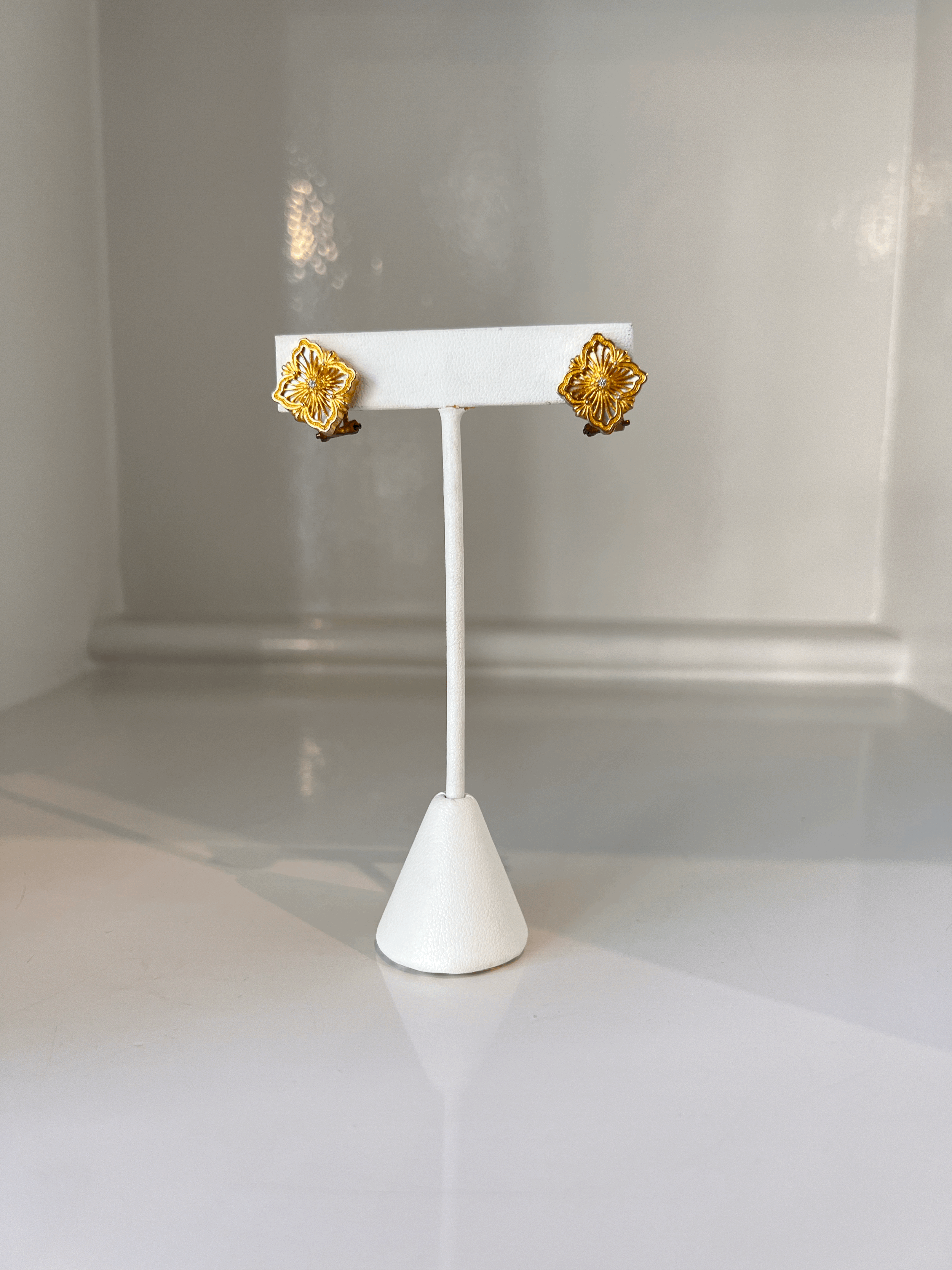 Carolina Button Solid Earrings