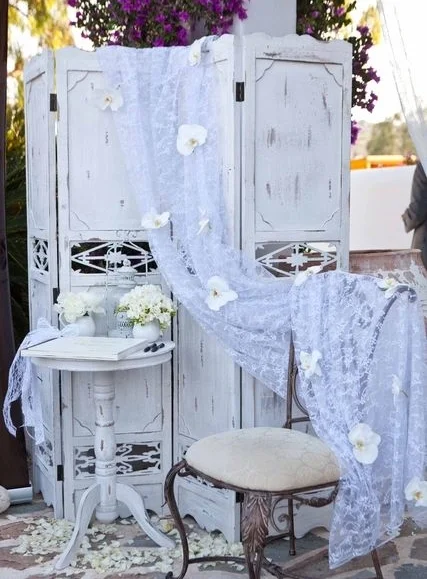 pedastal table wedding.jpg