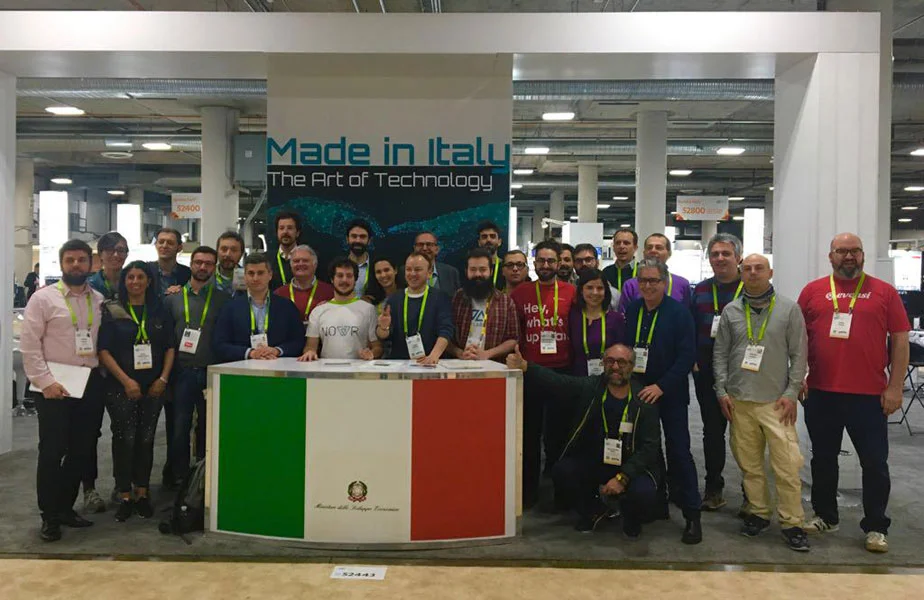Art_of_tech_italy_ces_lumi.jpg