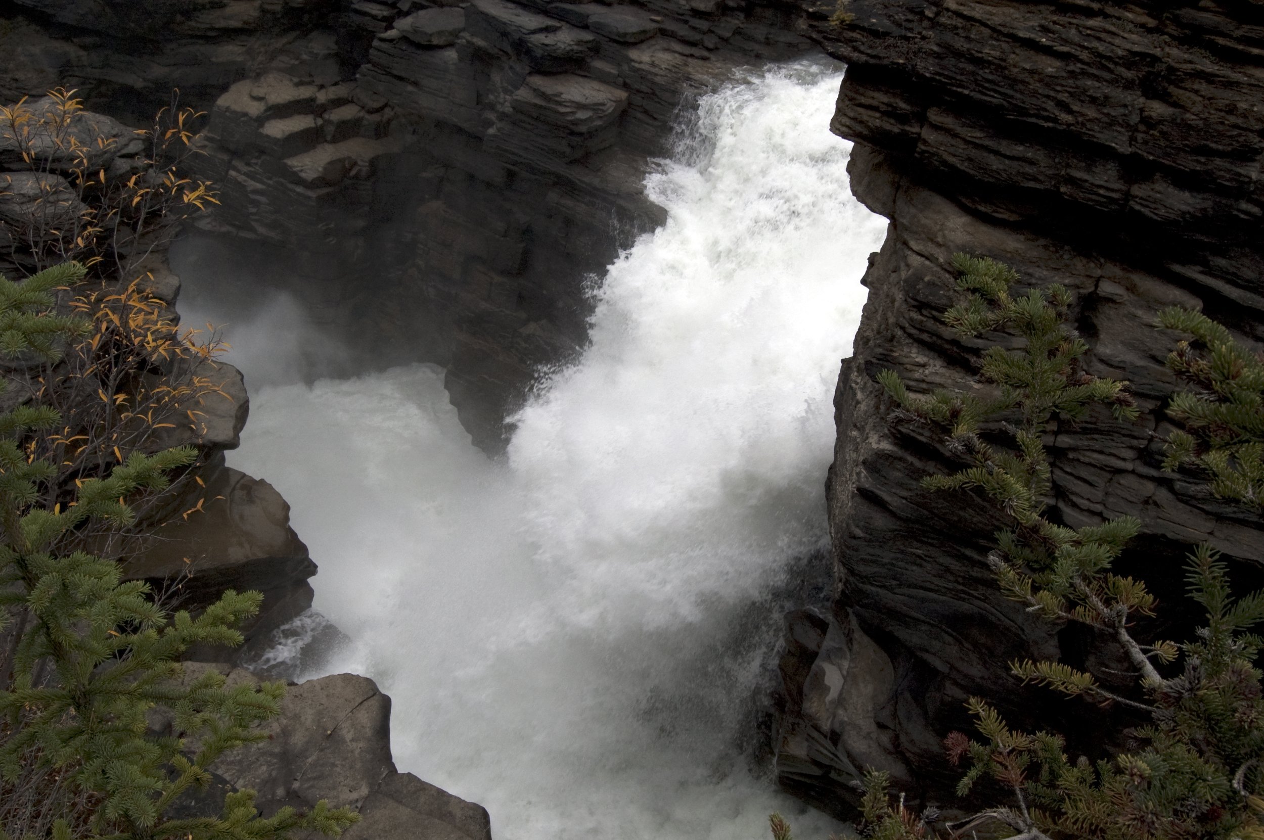 Athabasca Falls 01.jpg