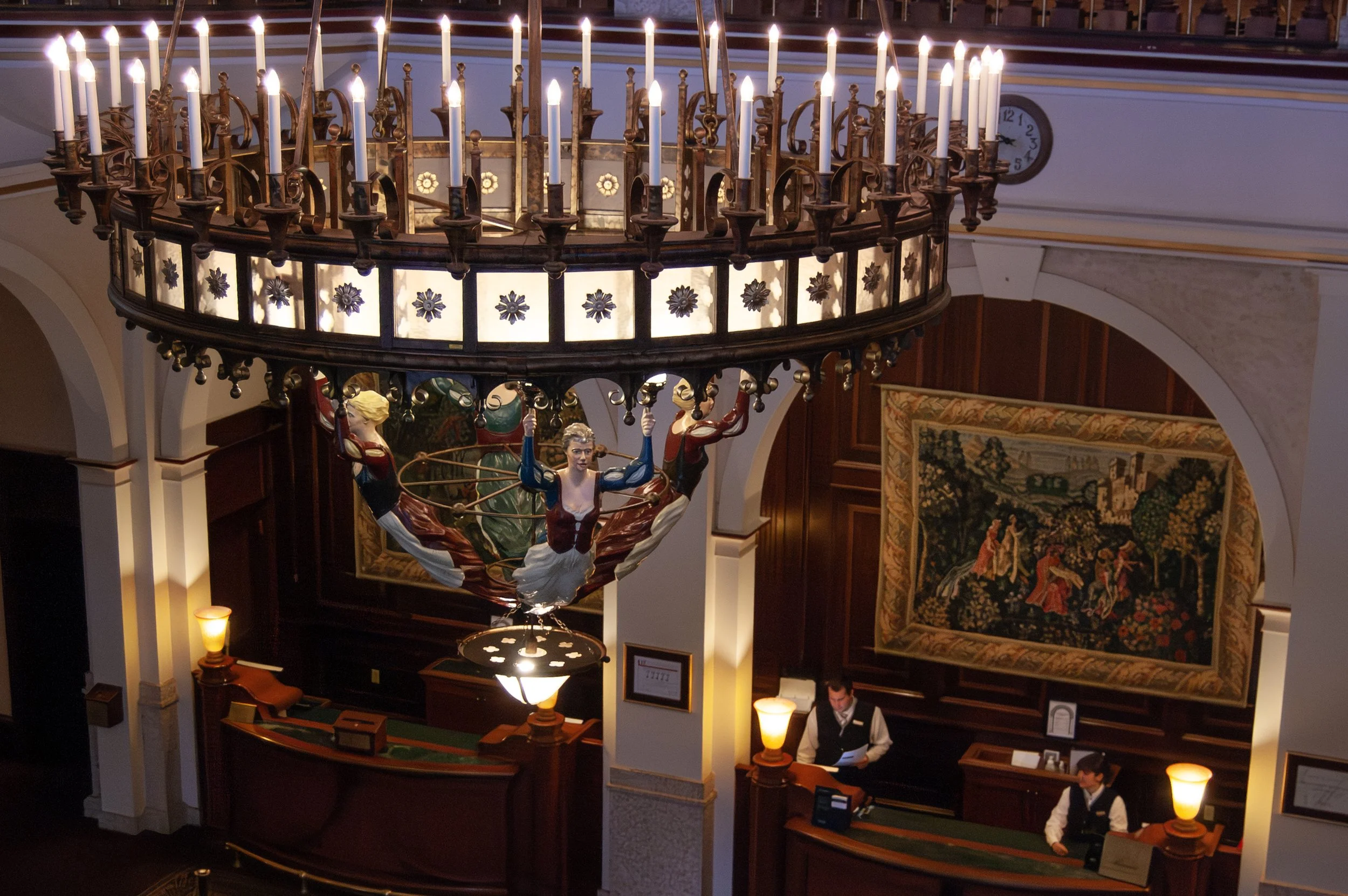 Lake Louise Fairmont Lobby 10042011 01.jpg