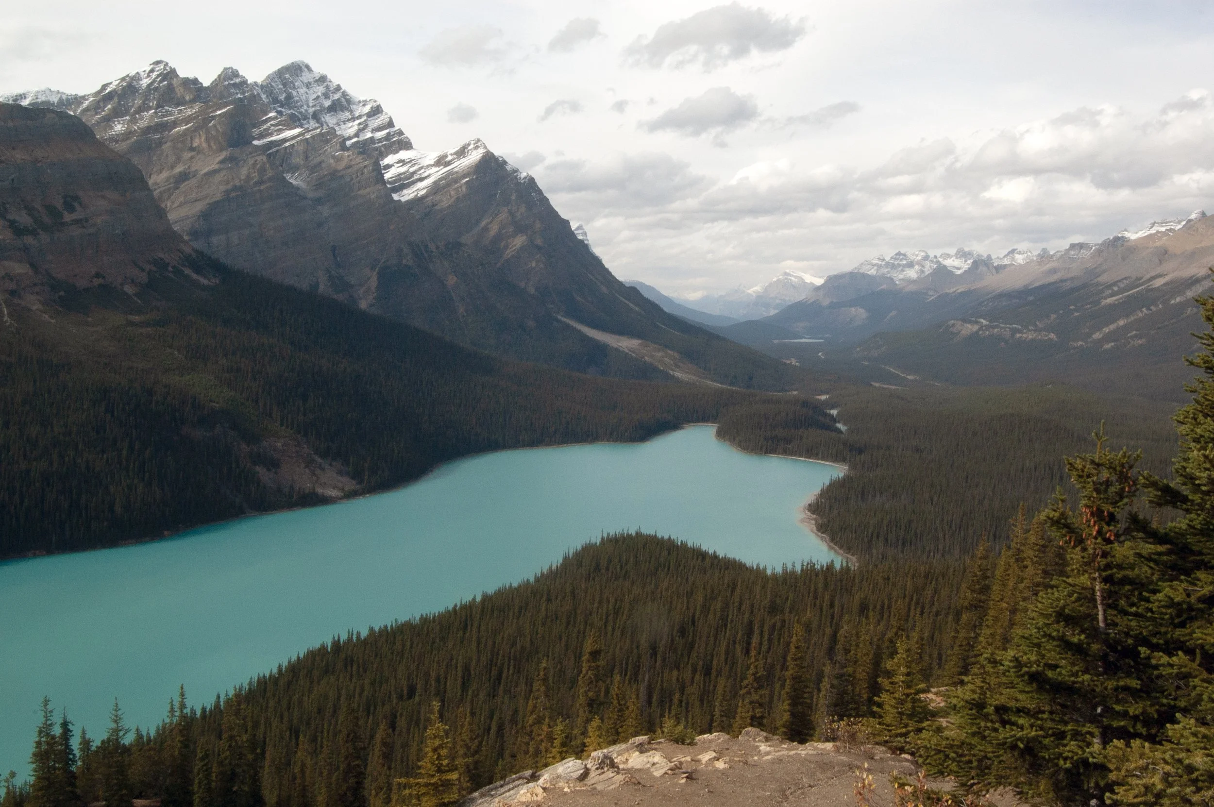 Peyto Lake Banff National Park 10032011 01.jpg