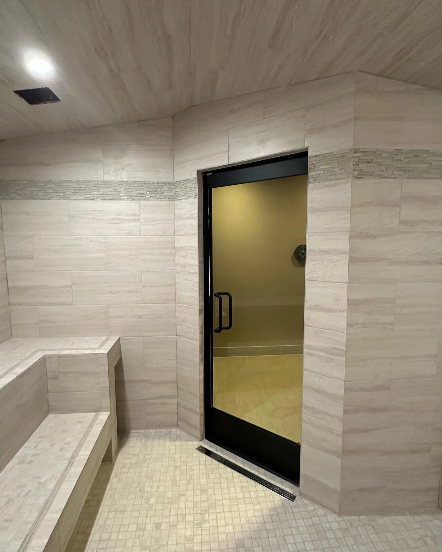 Custom tile sauna! 

#coachella #coachellavalley #flooring #vinylplankflooring #tile #carpet #palmsprings #palmspringsstyle #homedecor #commercialflooring #flooringideas #floorwork #flooringspecialist #palmdesert #palmspringsliving #elpaso #delsfloor