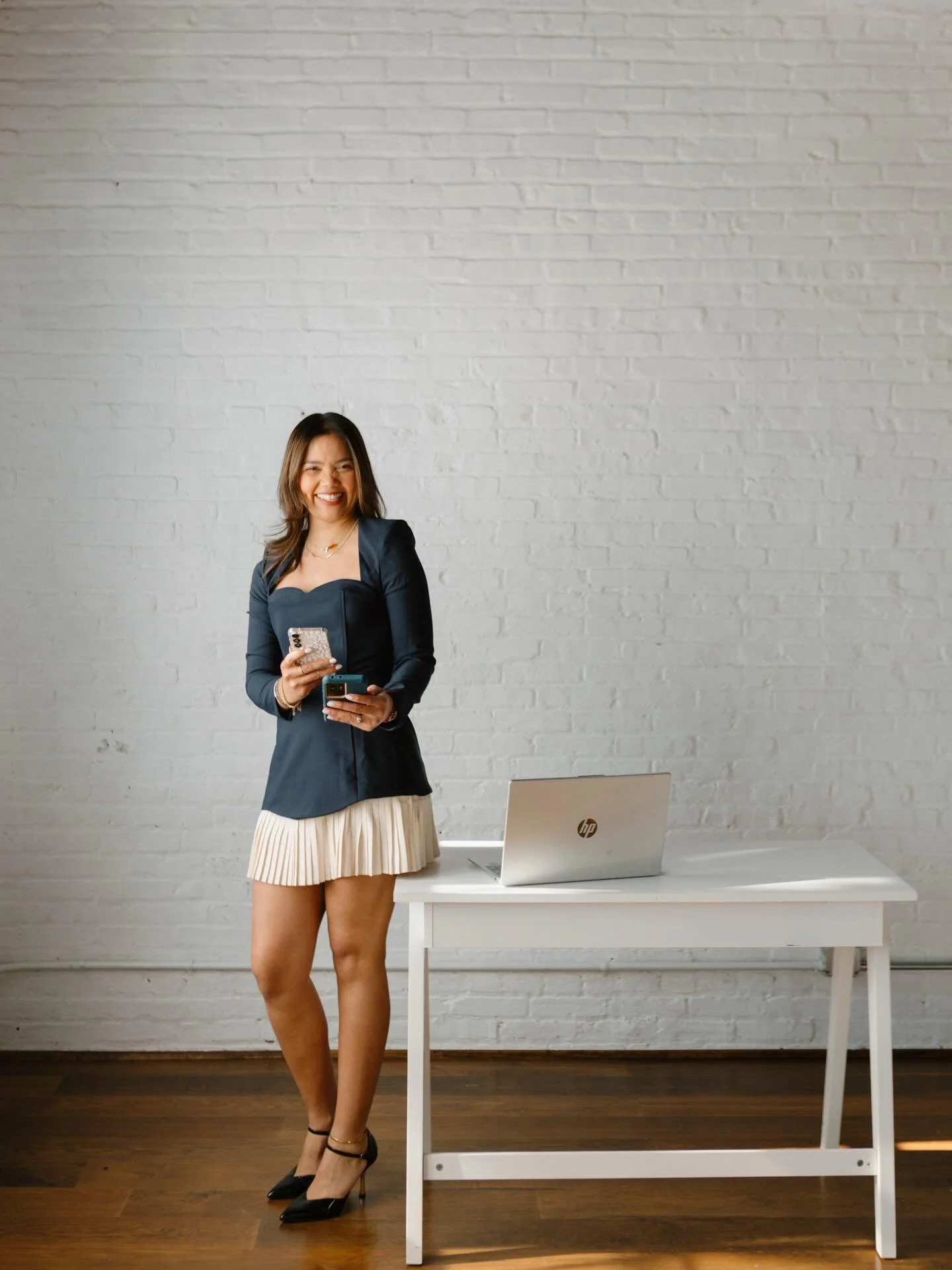 the most contagious smile! ☺️

Brand sessions should reflect your personality &amp; invite clients into your world- that&rsquo;s why I love capturing authentic expressions and relaxed poses. 

booking April brand sessions now&mdash; dm to set up a ca