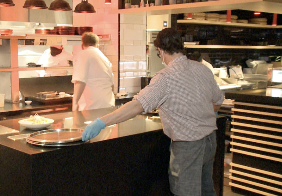 Should more restaurants require employees go through conflict resolution training?